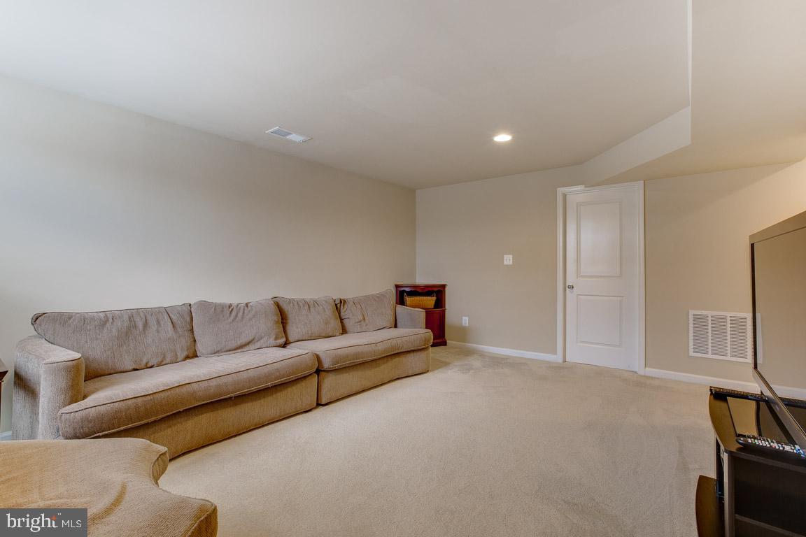 MEADOWS AT MORRIS FARM - Residential