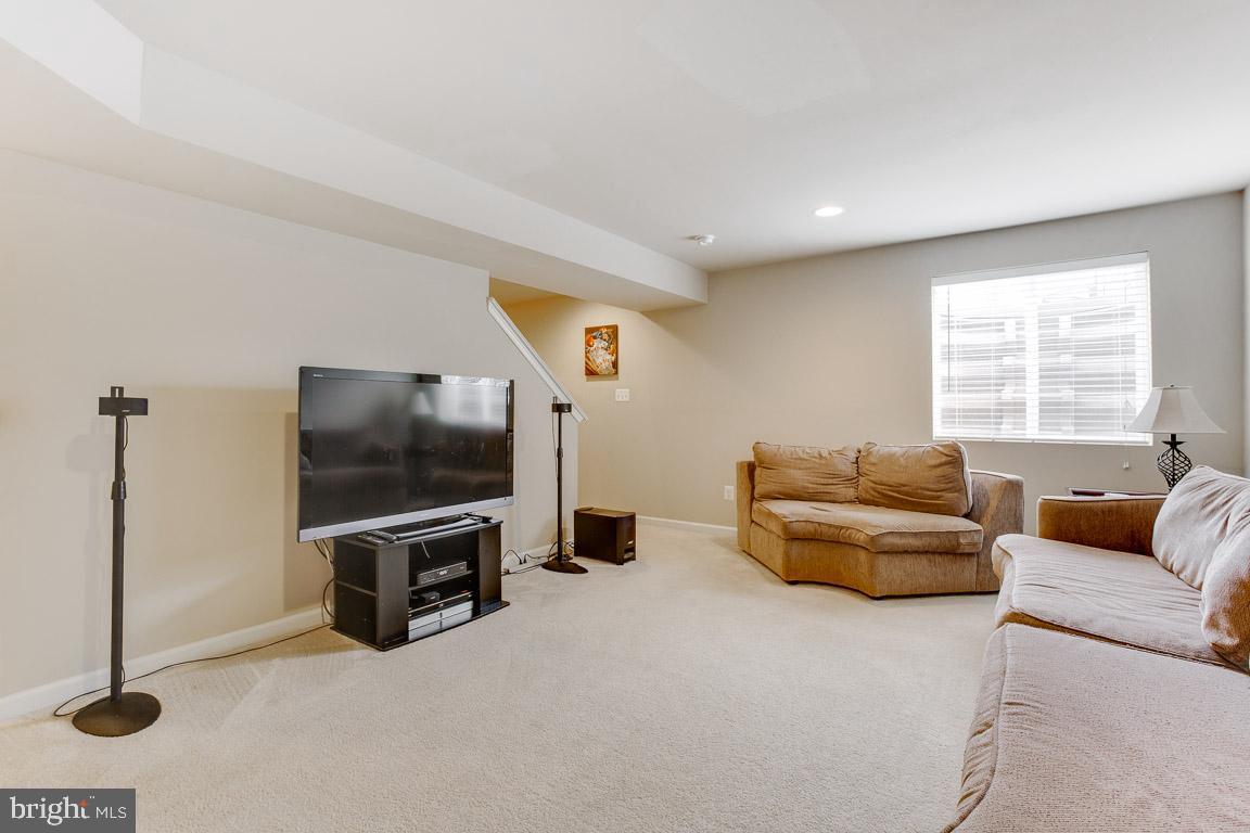 MEADOWS AT MORRIS FARM - Residential