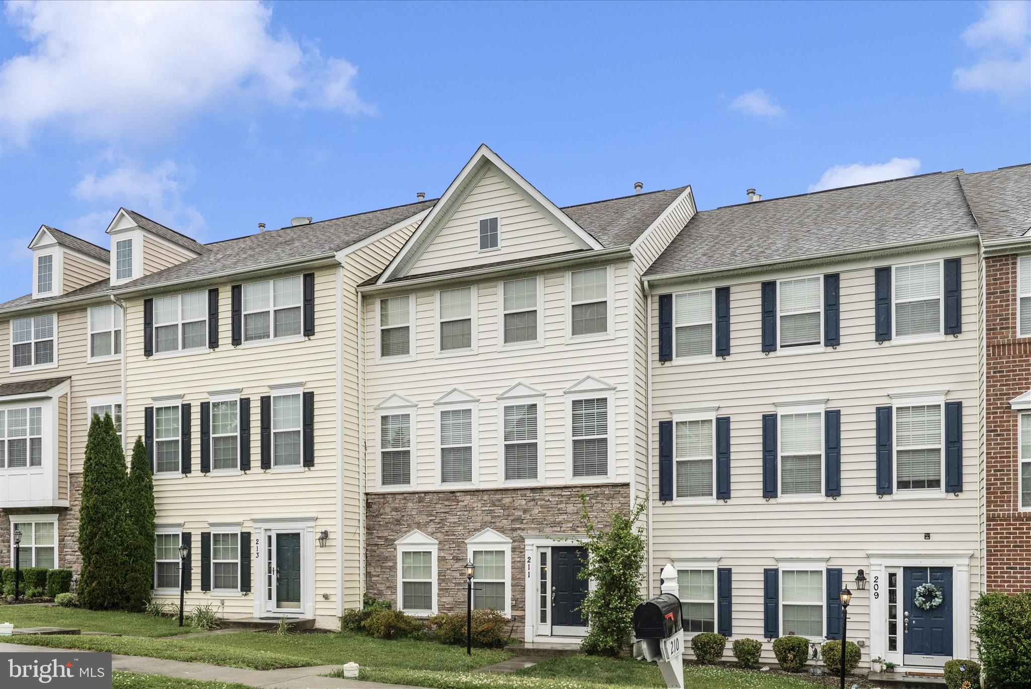 BRINKLEY MANOR - Residential