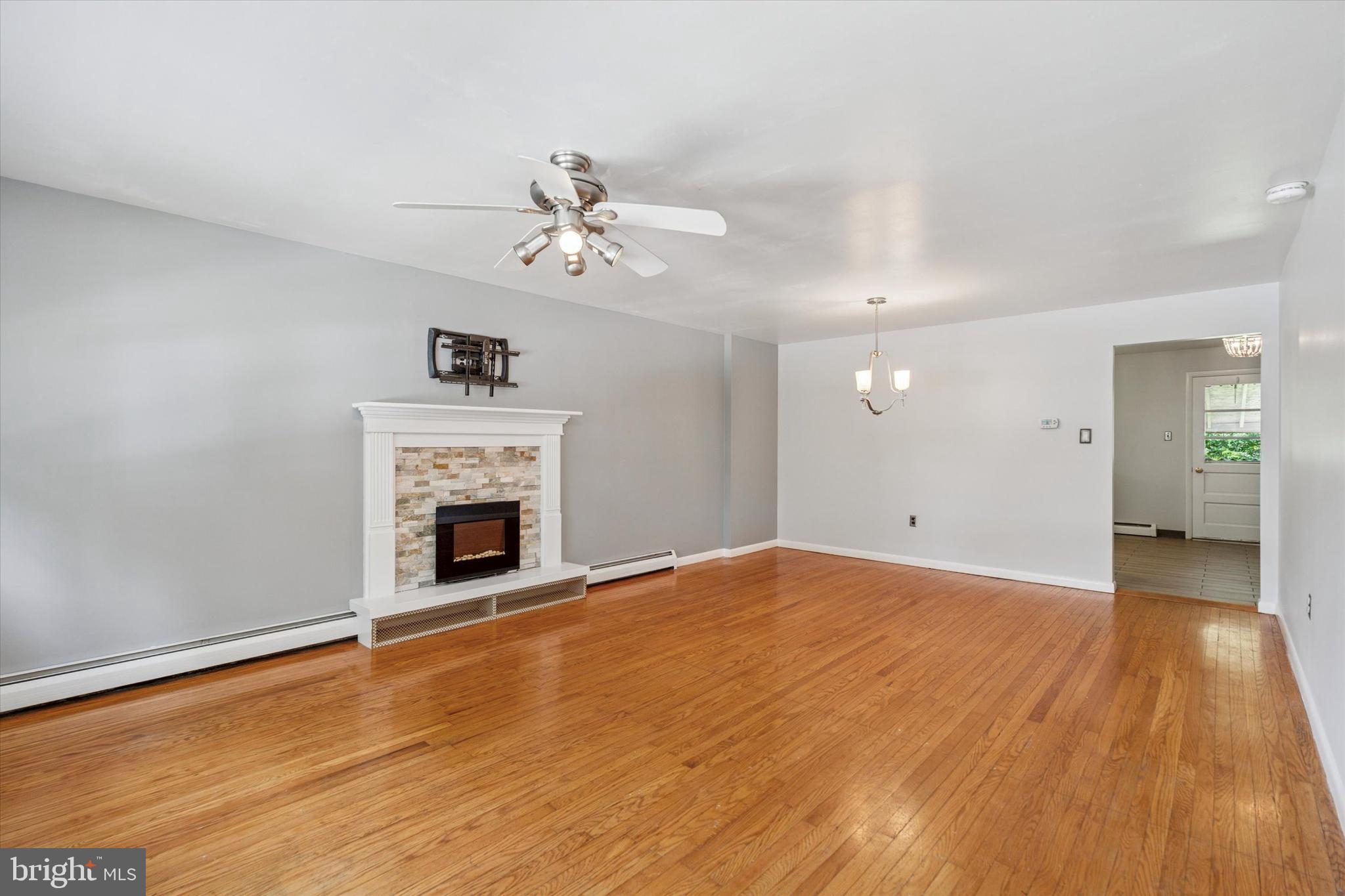341 W 4TH AVENUE