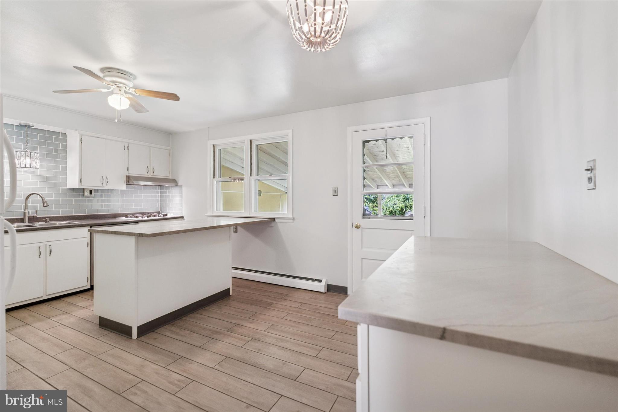 341 W 4TH AVENUE