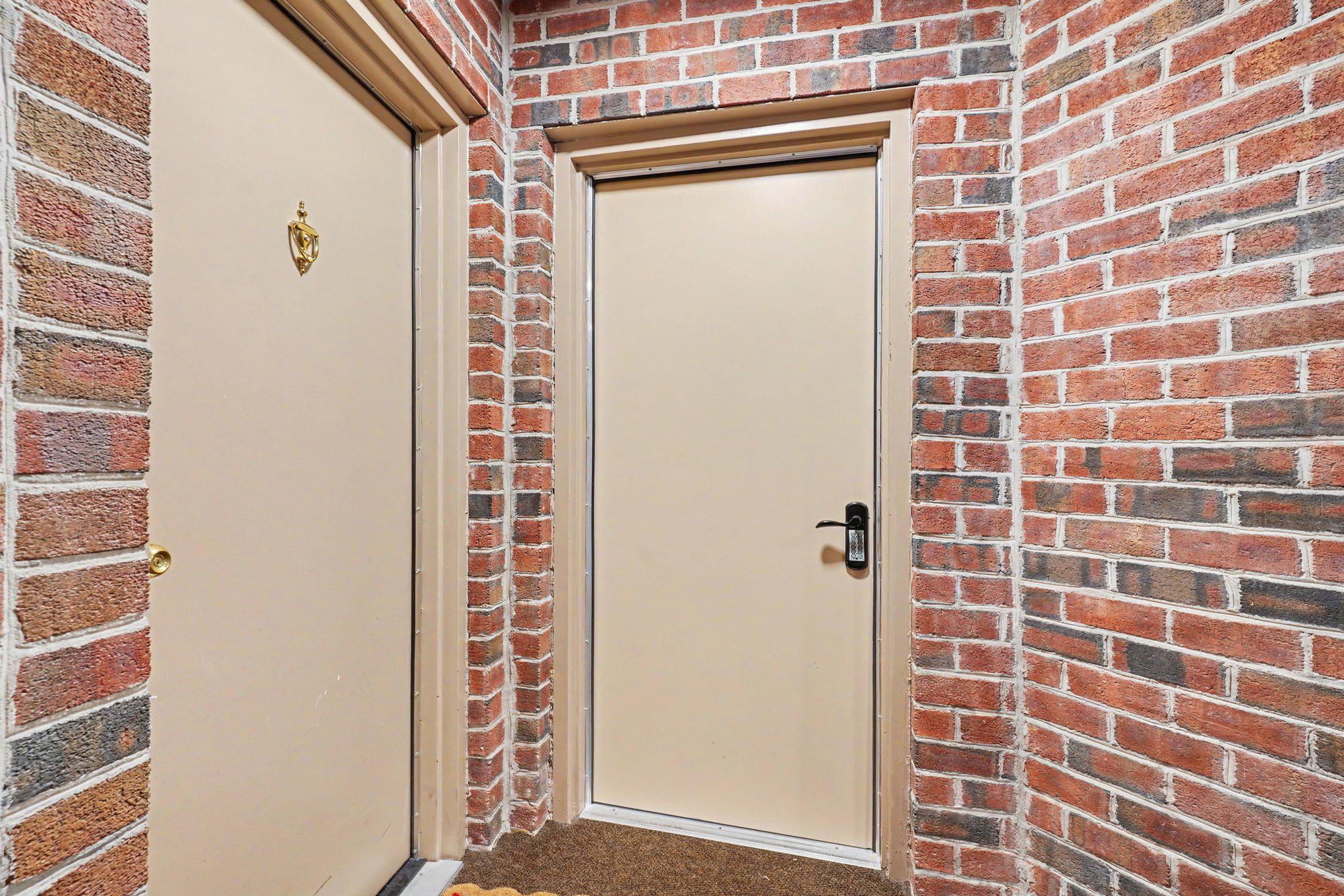 12 JULIET LANE 104