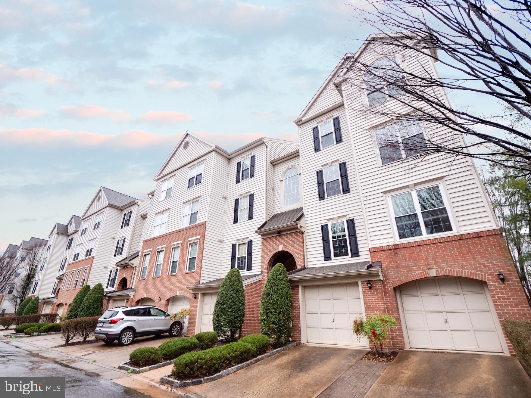 MANORS AT STONEGATE - Residential