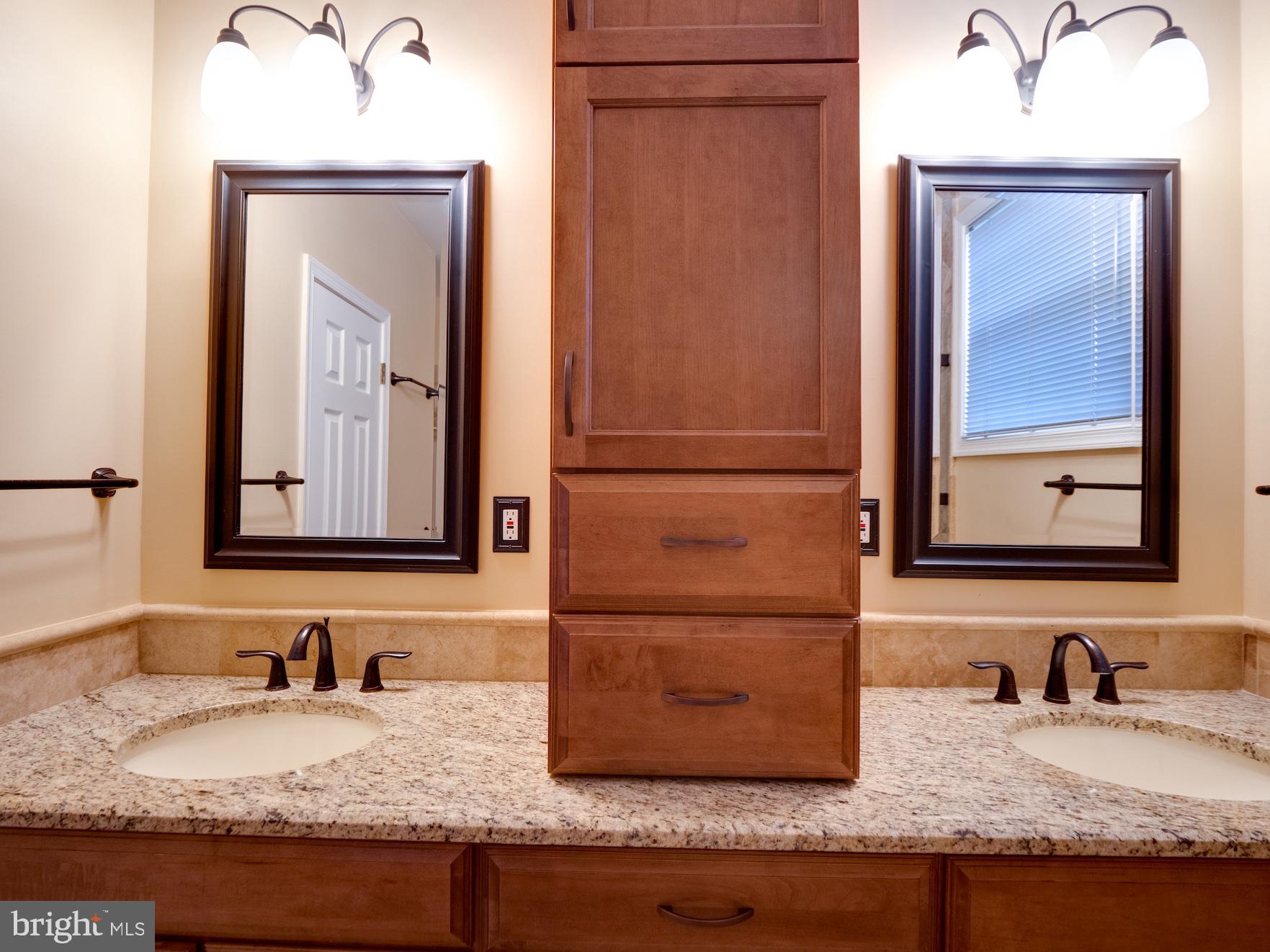 MANORS AT STONEGATE - Residential