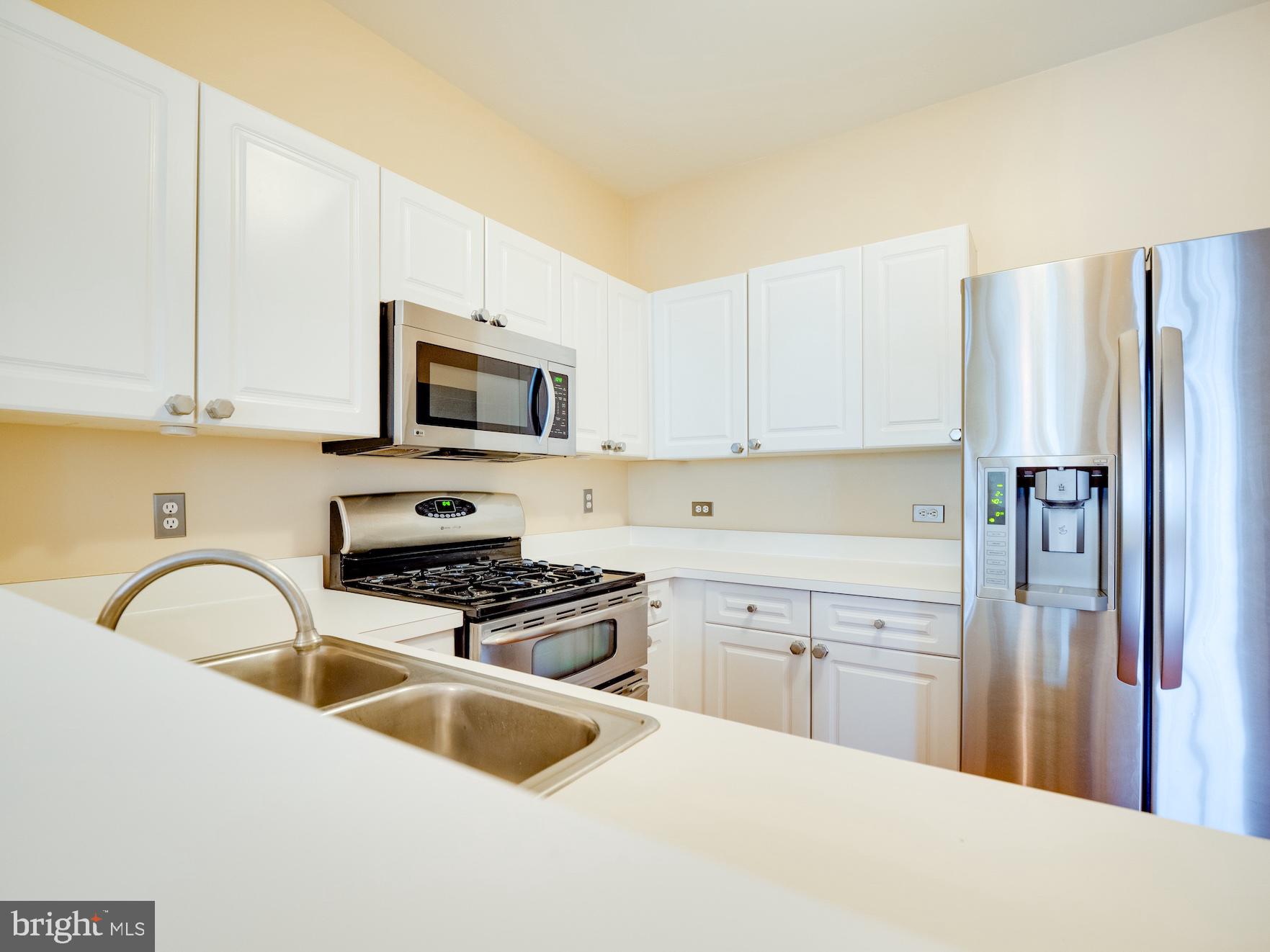 MANORS AT STONEGATE - Residential