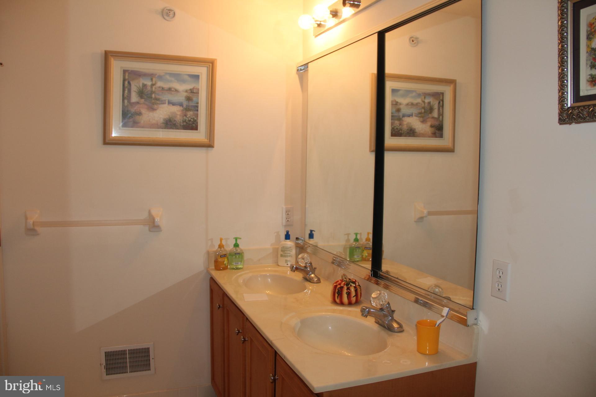 WHITELAND WOODS - Residential Lease