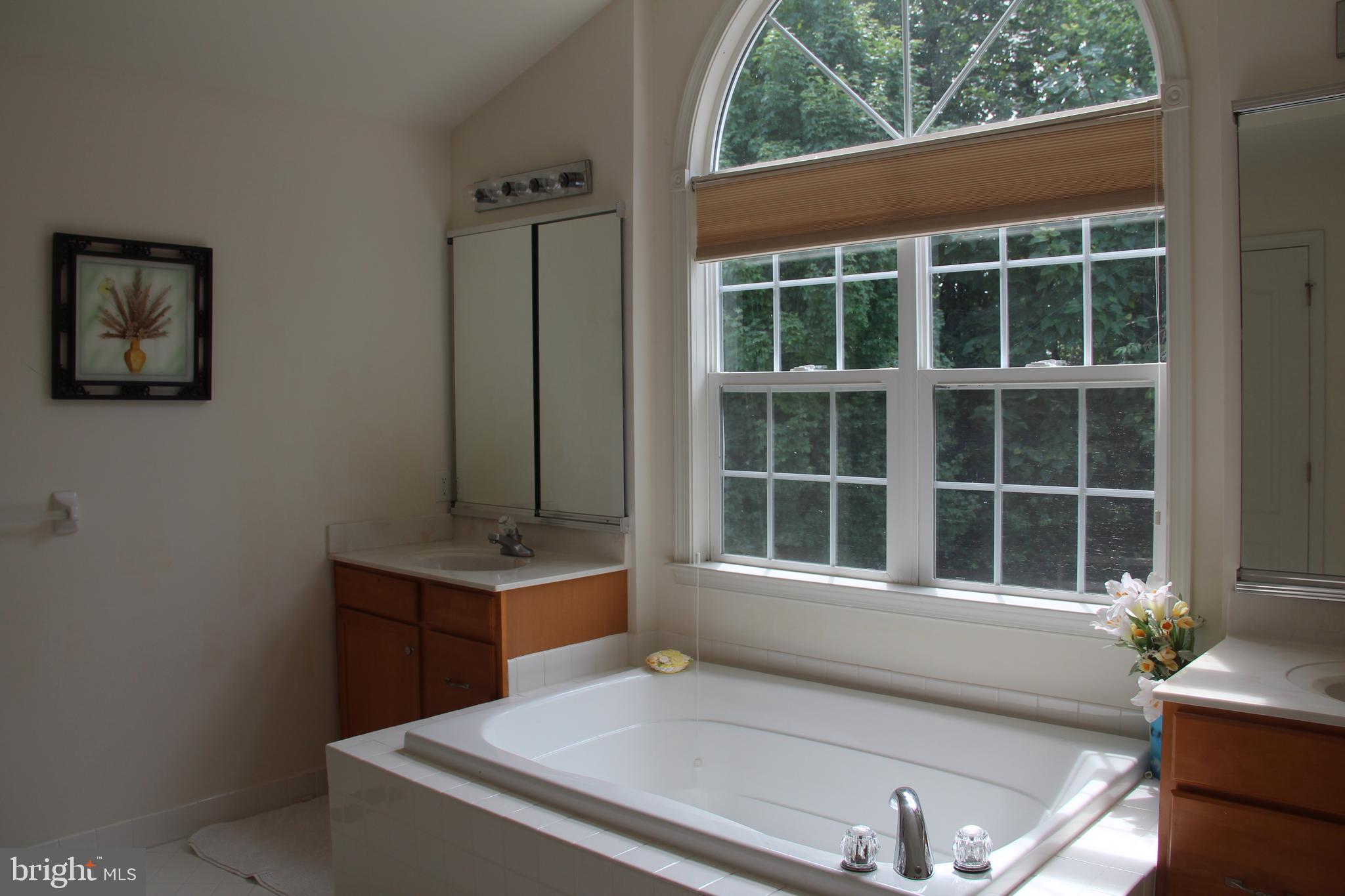 WHITELAND WOODS - Residential Lease