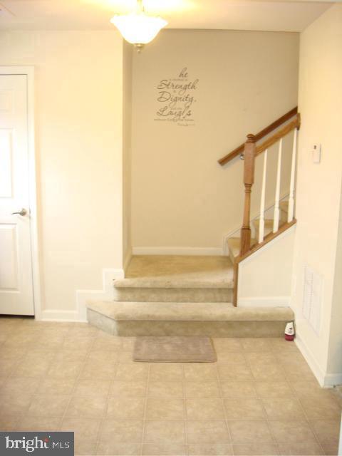 ST CHARLES SUB - Residential Lease