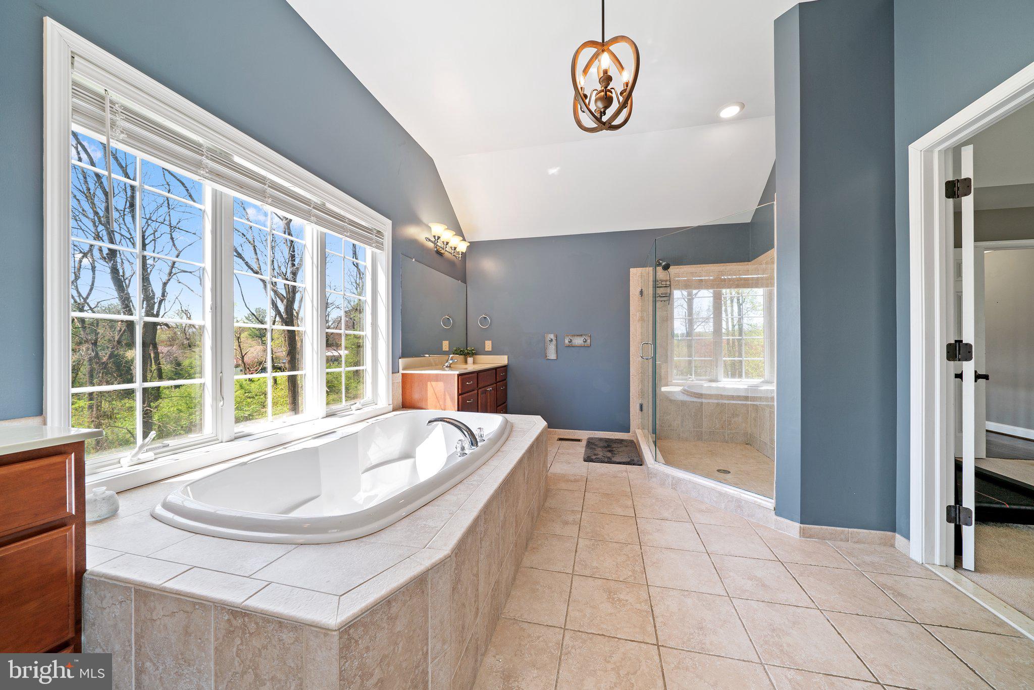 COTSWOLD ESTATES - Residential