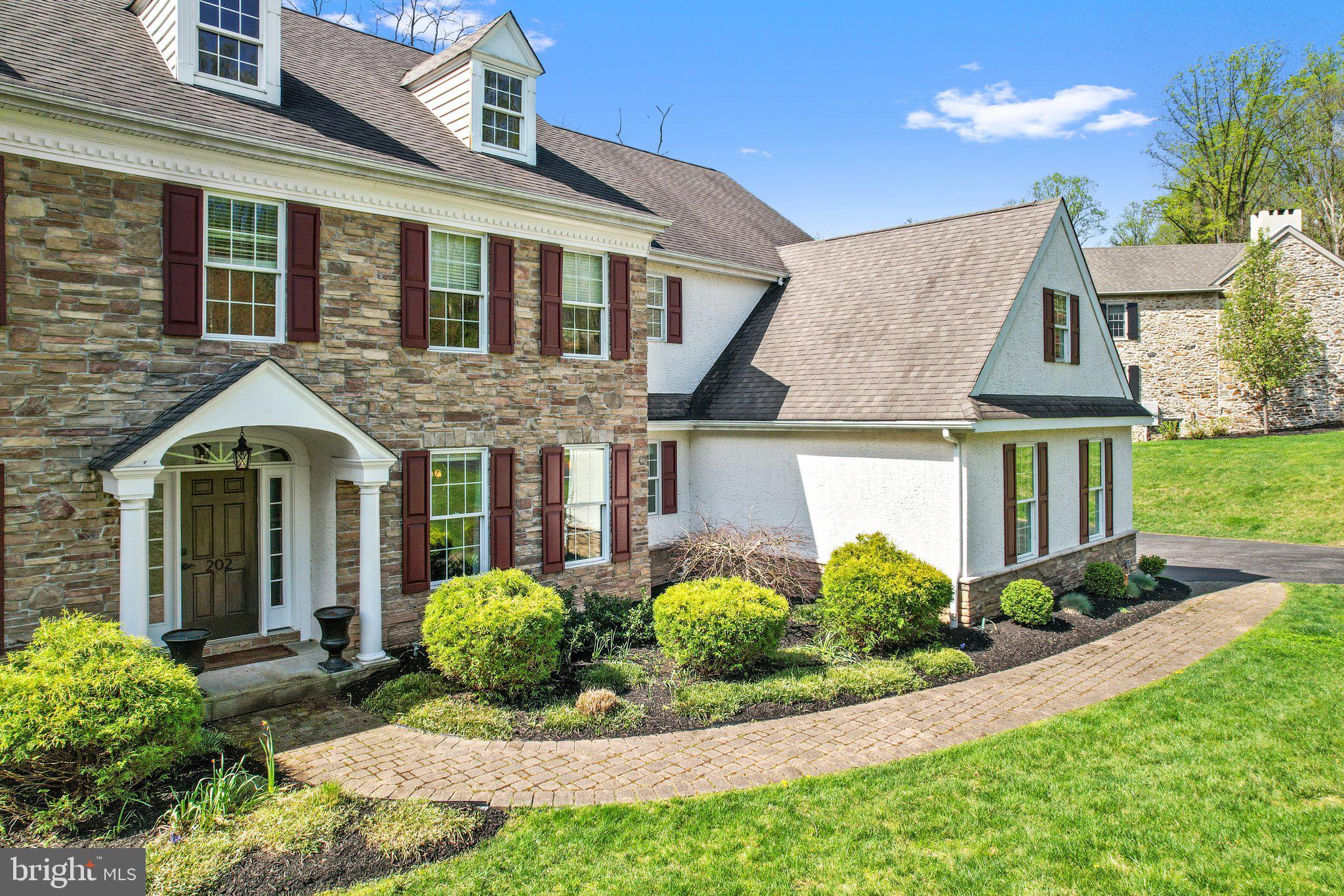 COTSWOLD ESTATES - Residential