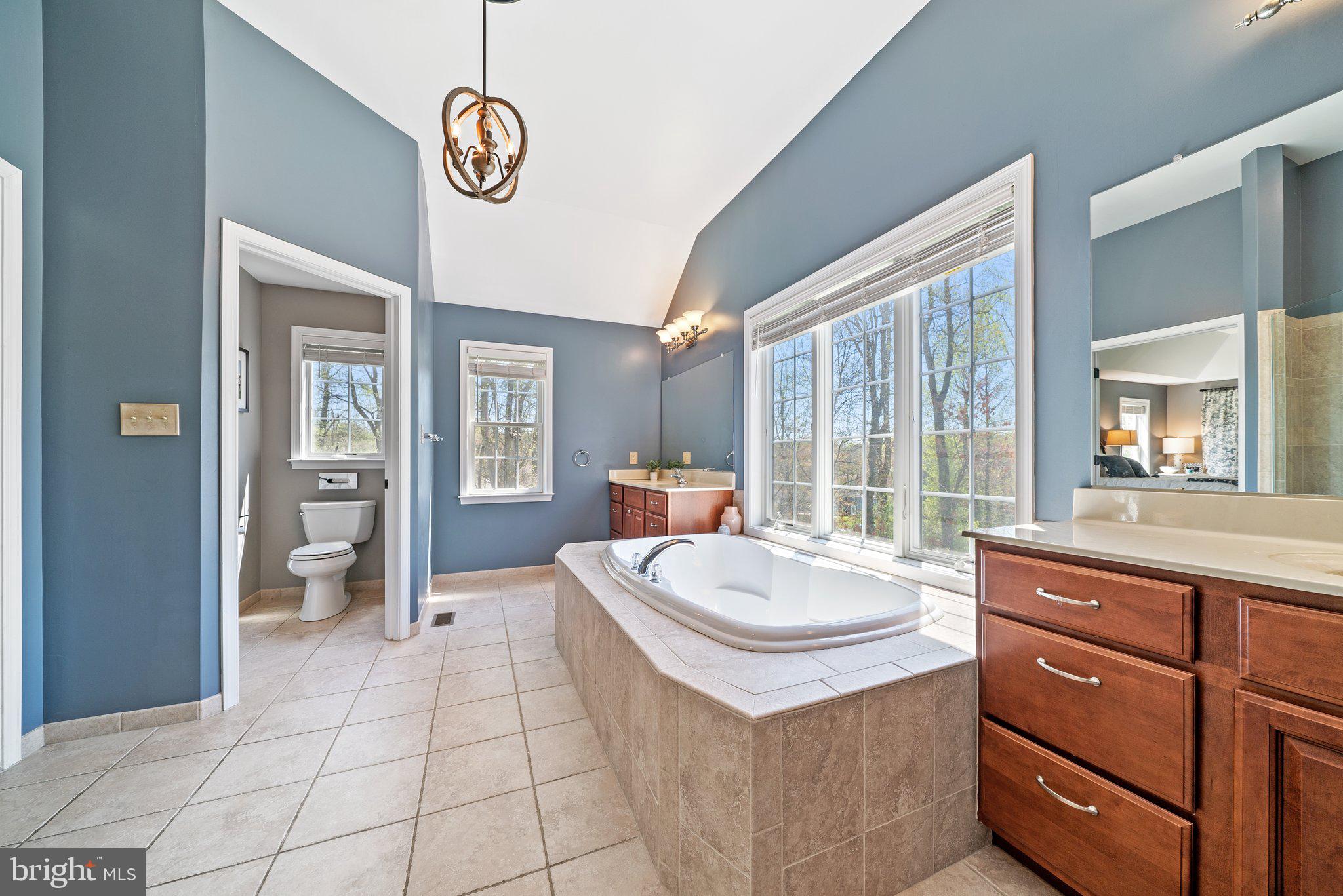 COTSWOLD ESTATES - Residential