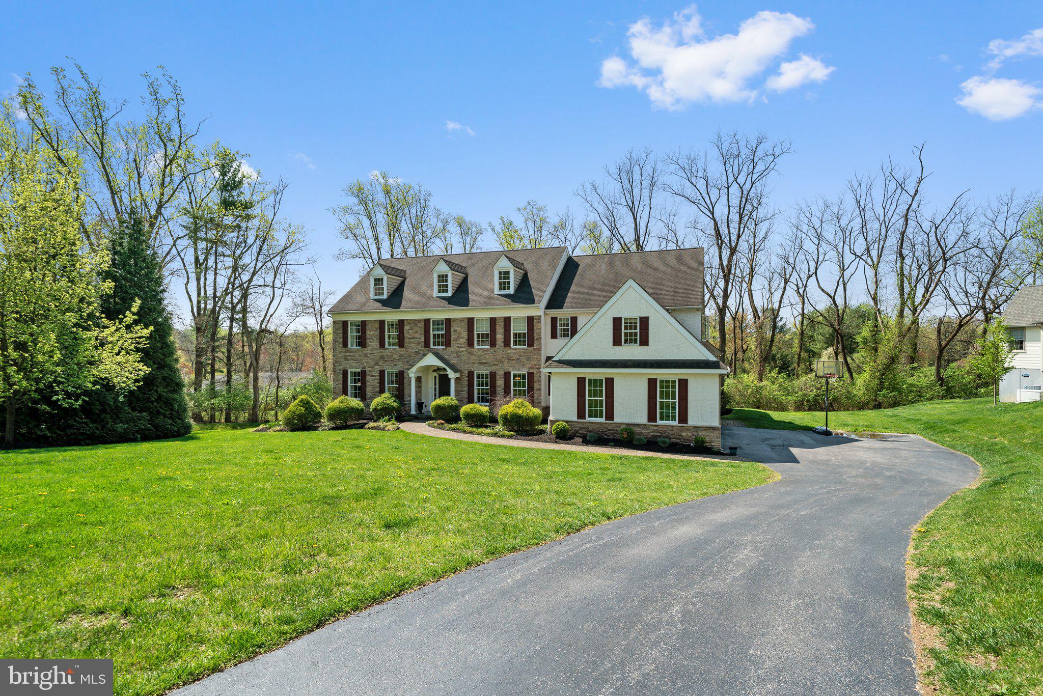 COTSWOLD ESTATES - Residential