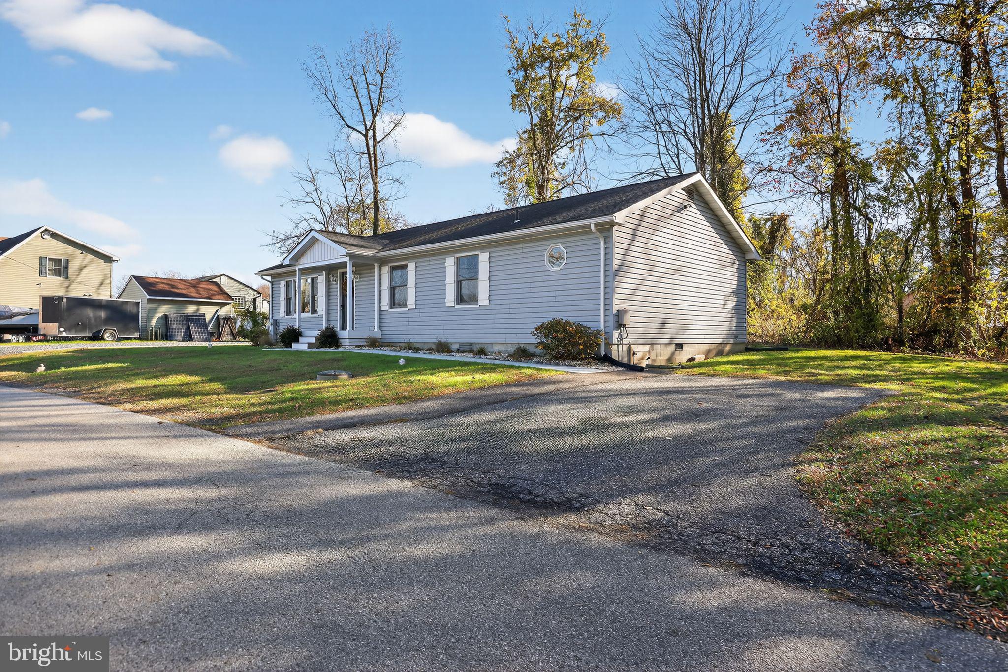 CEDAR BEACH - Residential