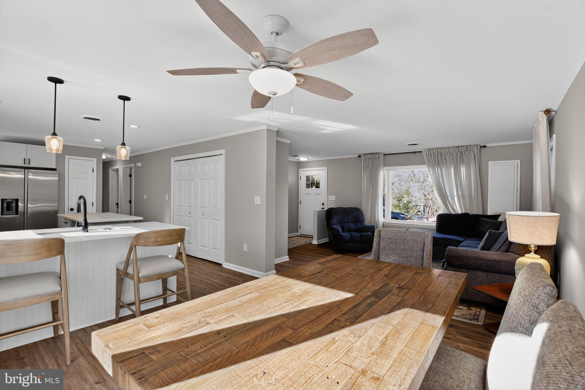 CEDAR BEACH - Residential