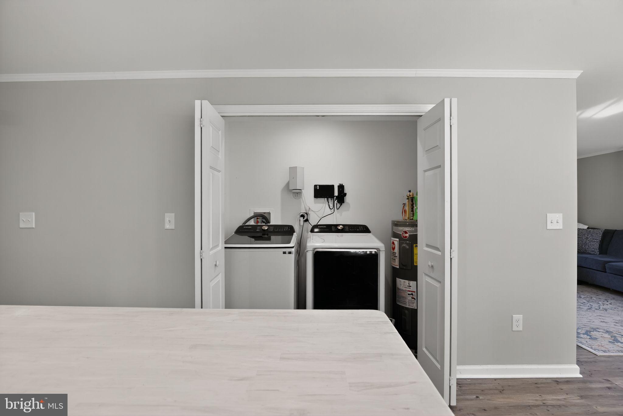 CEDAR BEACH - Residential