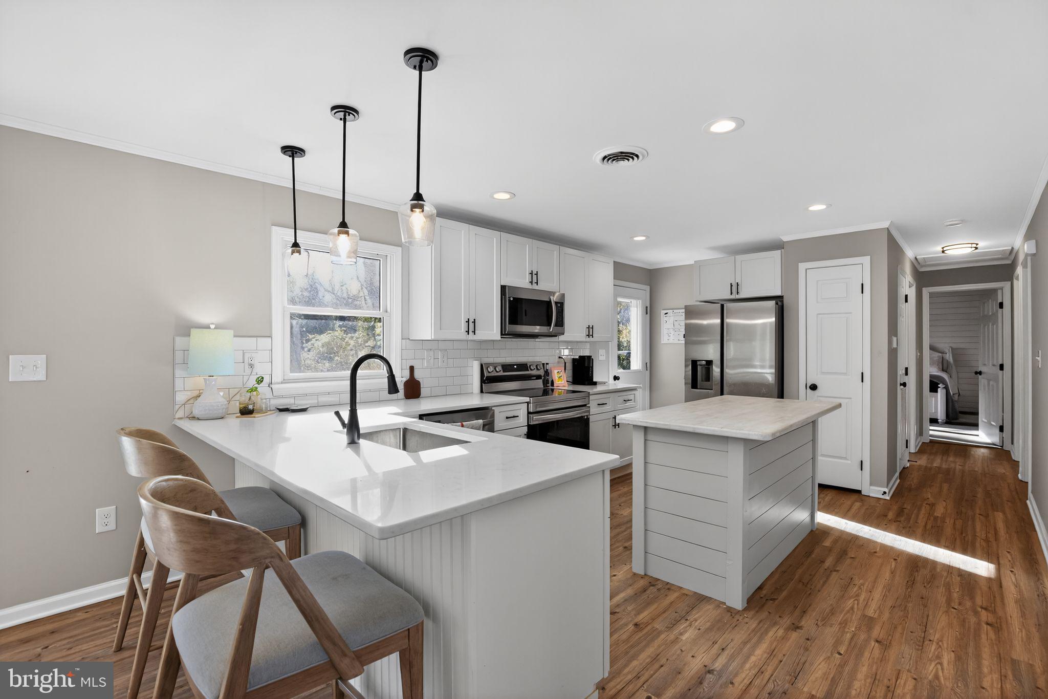 CEDAR BEACH - Residential