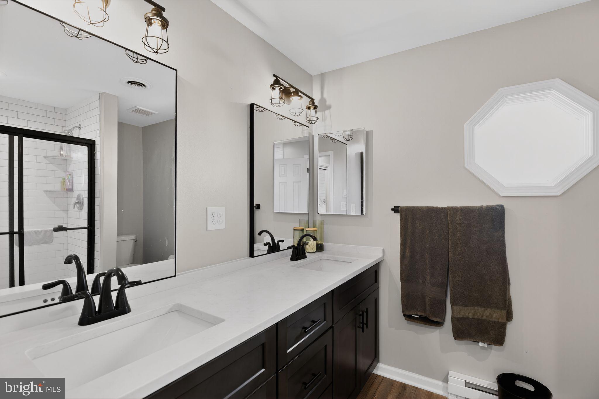 CEDAR BEACH - Residential