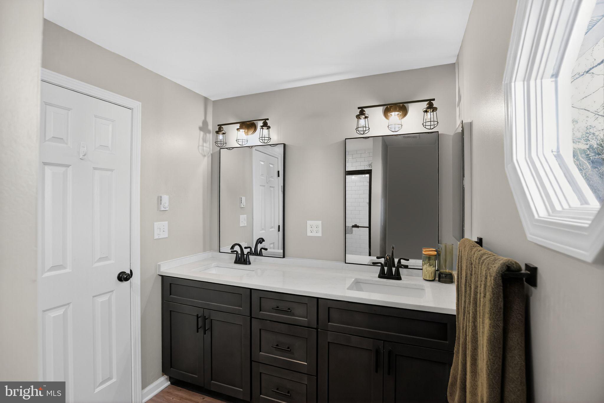 CEDAR BEACH - Residential