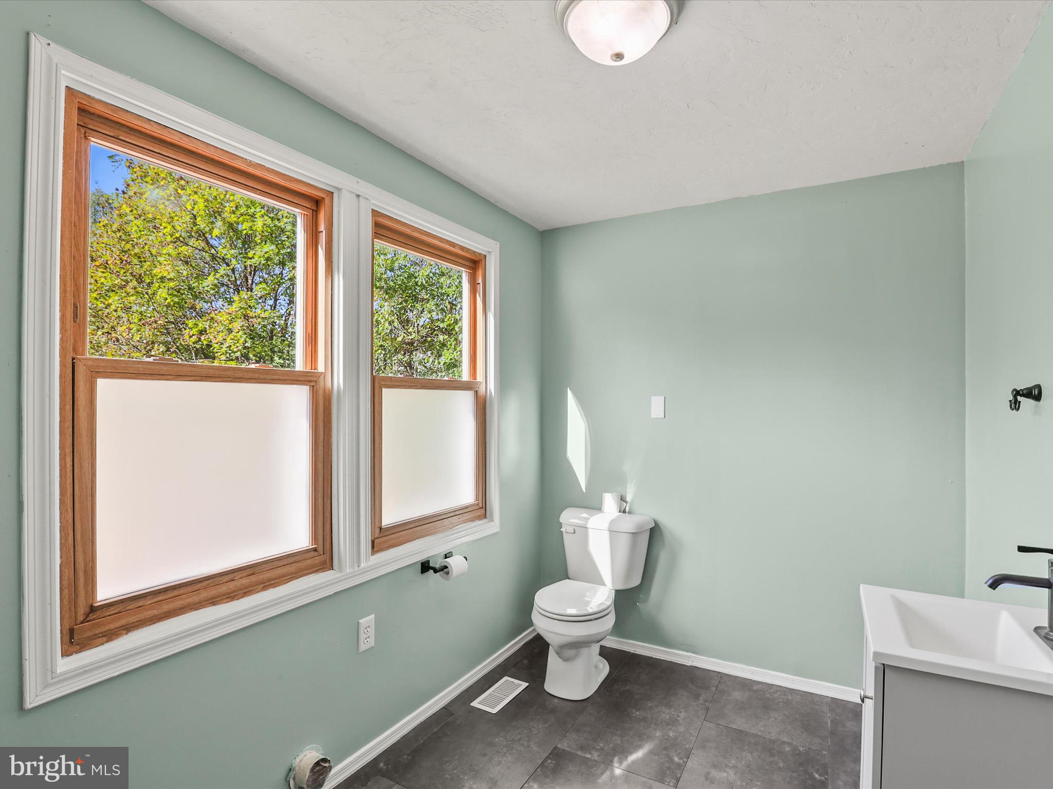 NEW OXFORD AREA - Residential