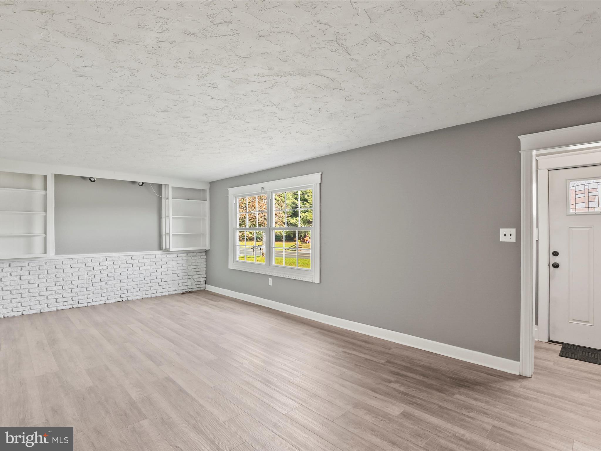 NEW OXFORD AREA - Residential