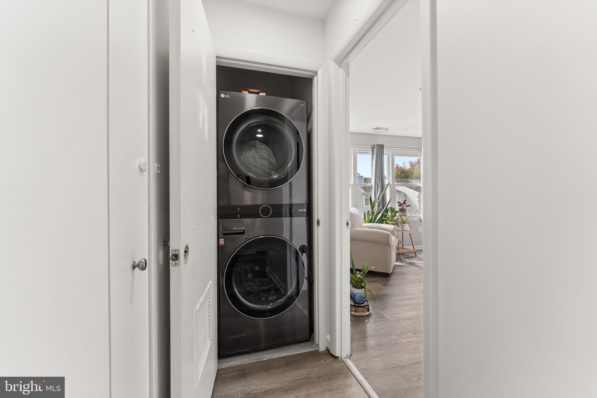 ANNAPOLIS OVERLOOK - Residential