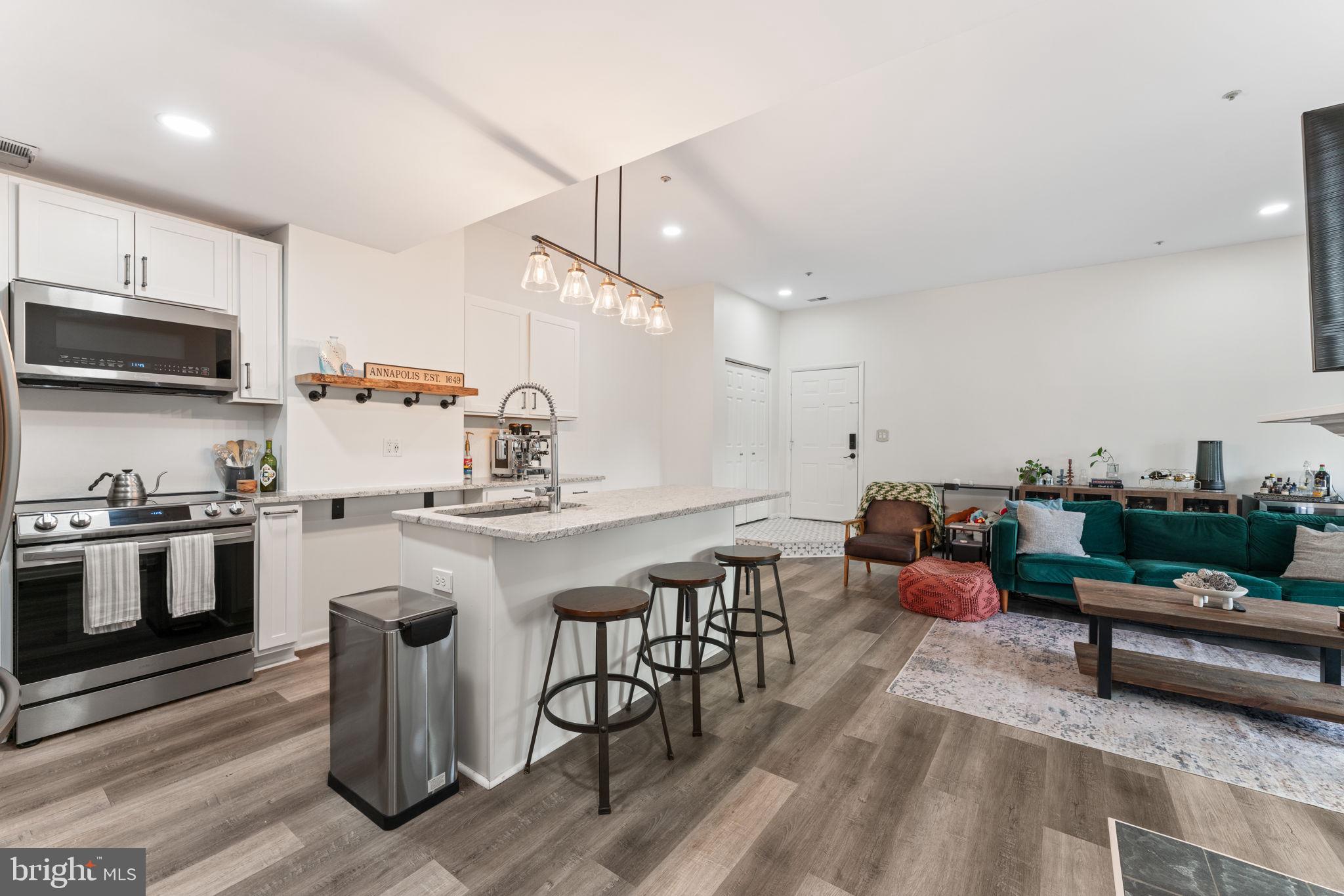 ANNAPOLIS OVERLOOK - Residential