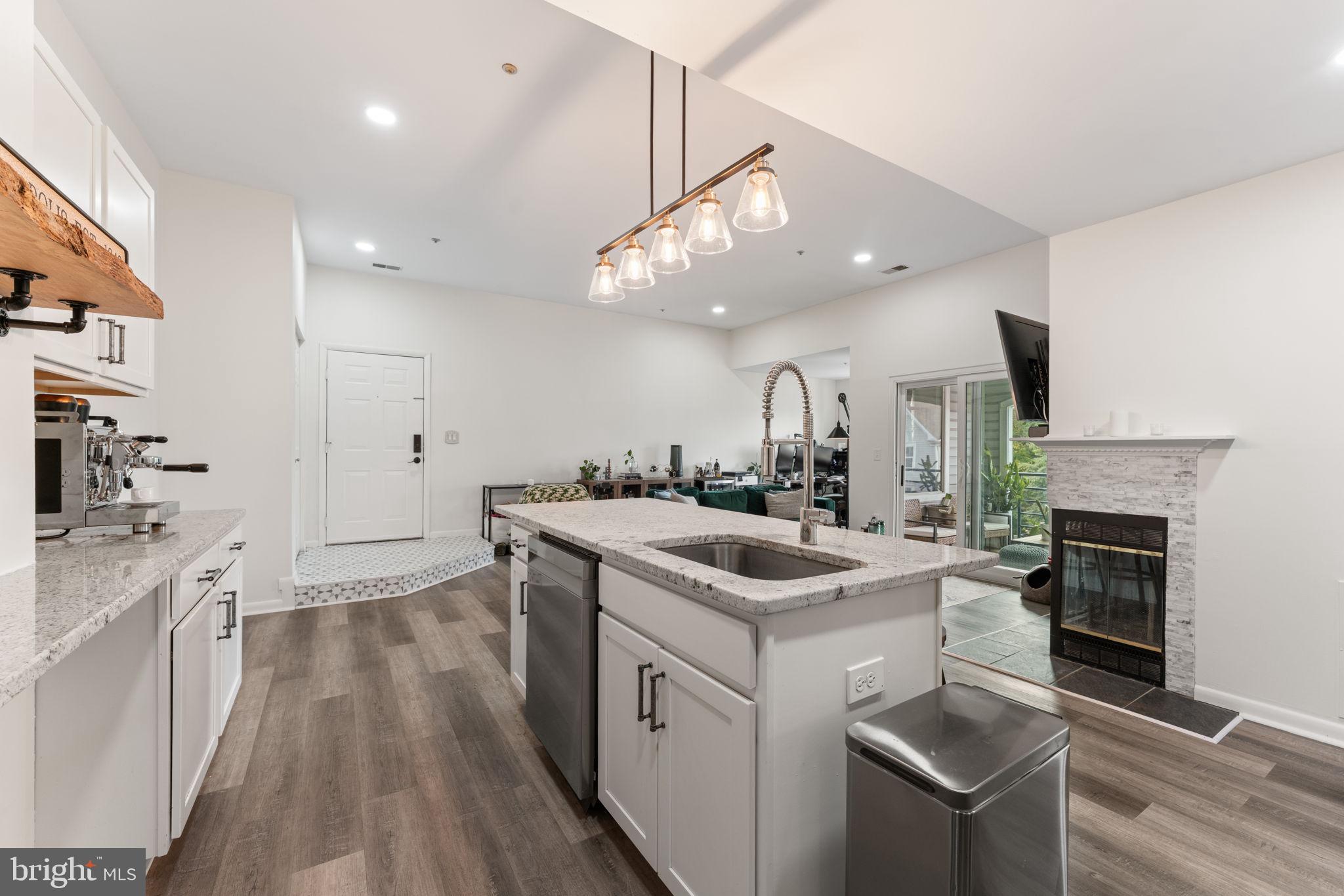 ANNAPOLIS OVERLOOK - Residential