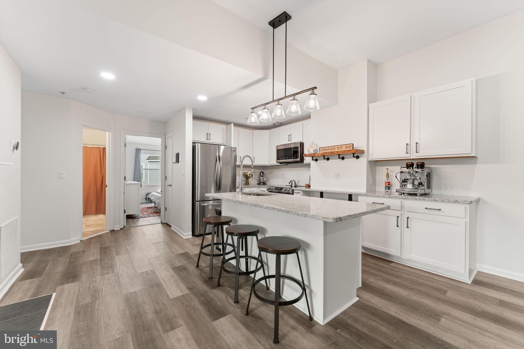 ANNAPOLIS OVERLOOK - Residential