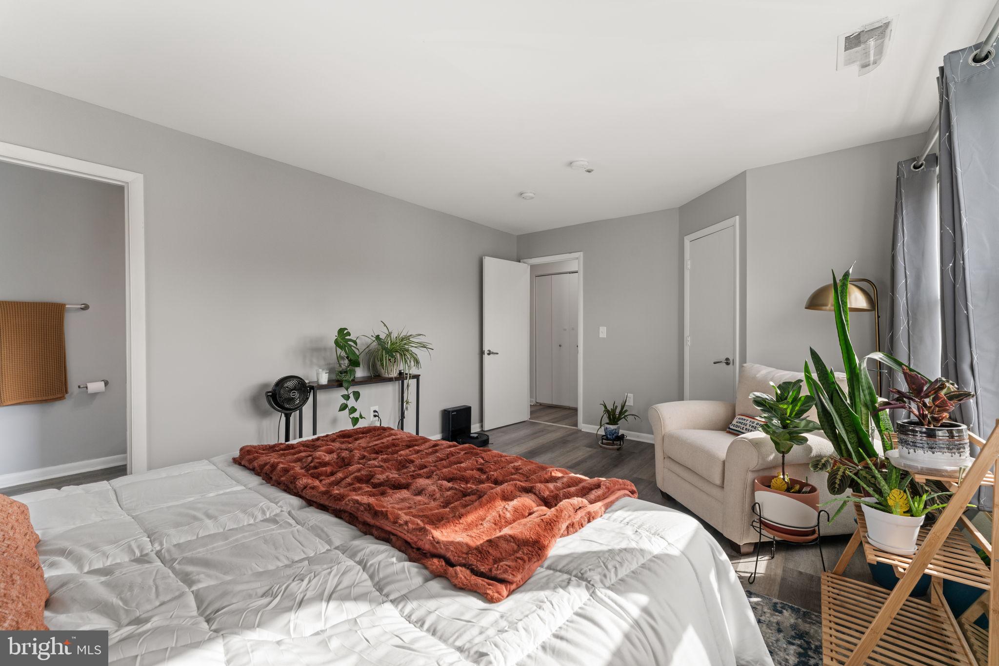 ANNAPOLIS OVERLOOK - Residential