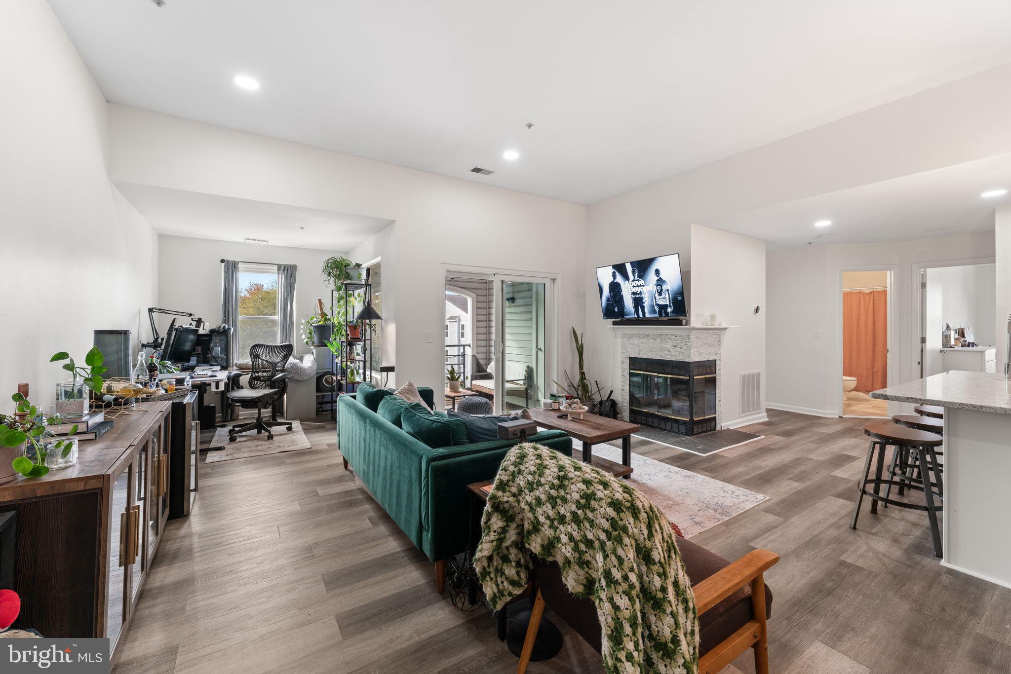 ANNAPOLIS OVERLOOK - Residential