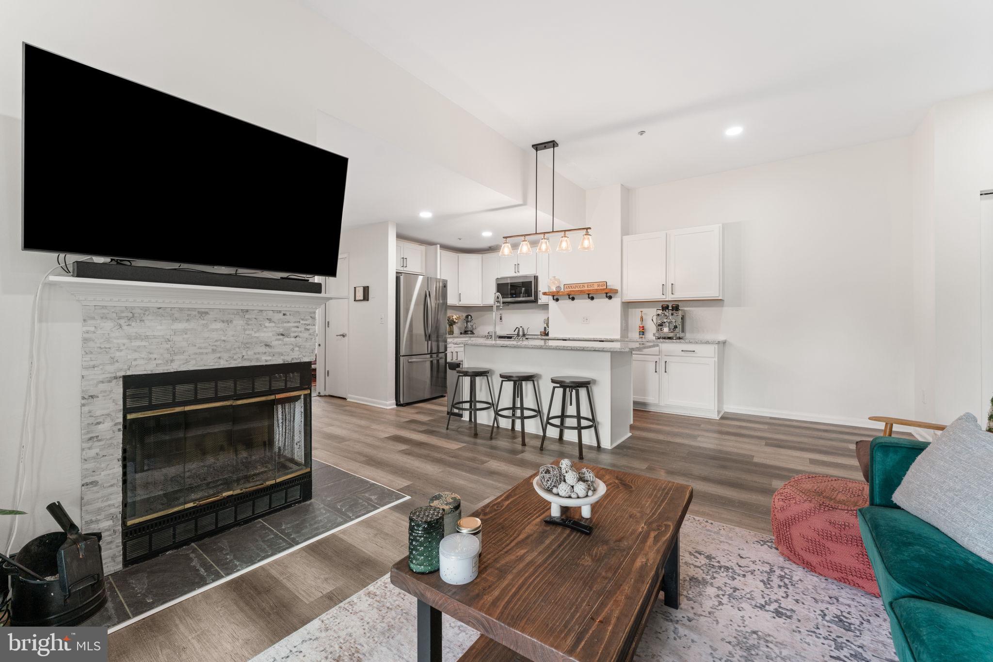 ANNAPOLIS OVERLOOK - Residential