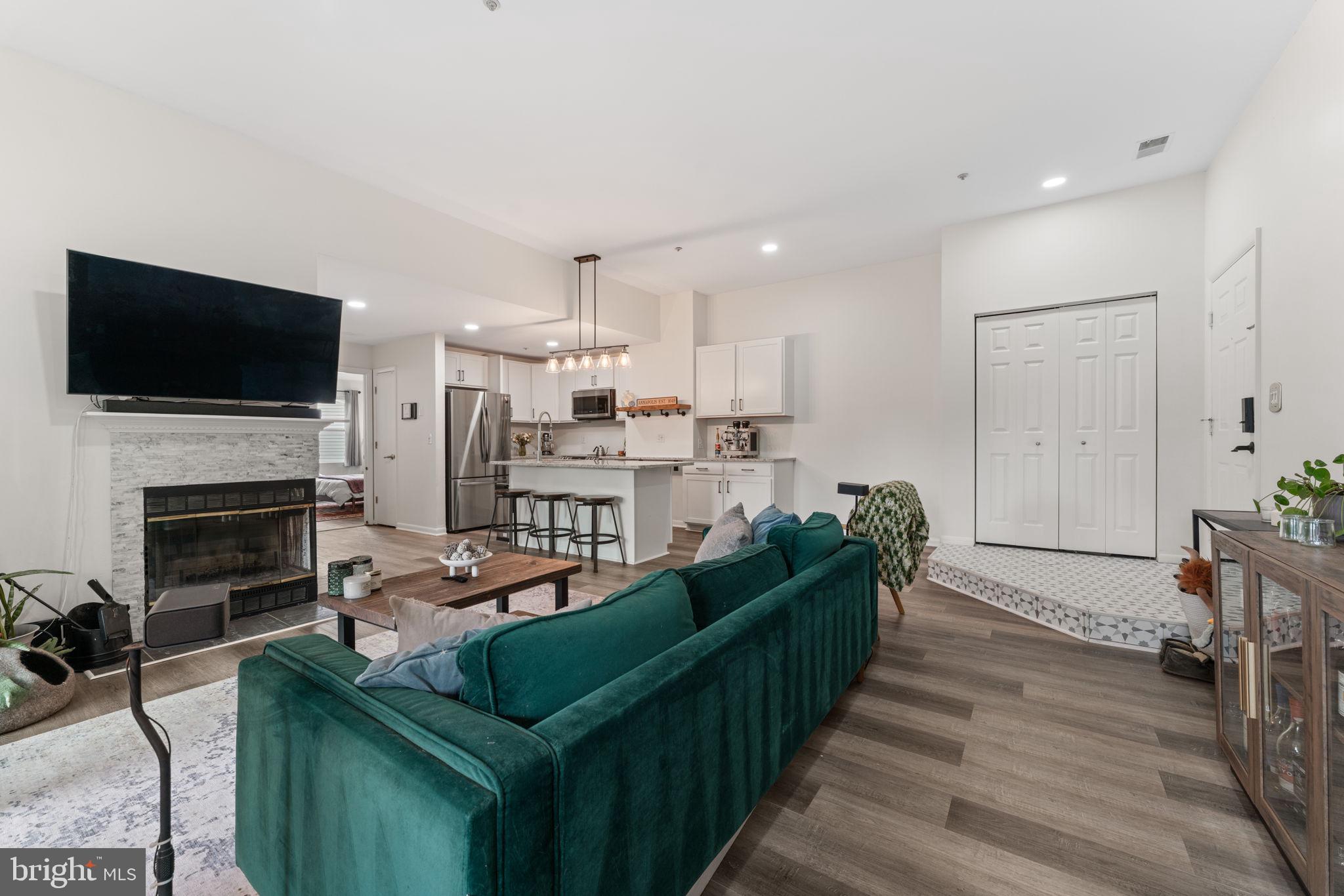 ANNAPOLIS OVERLOOK - Residential