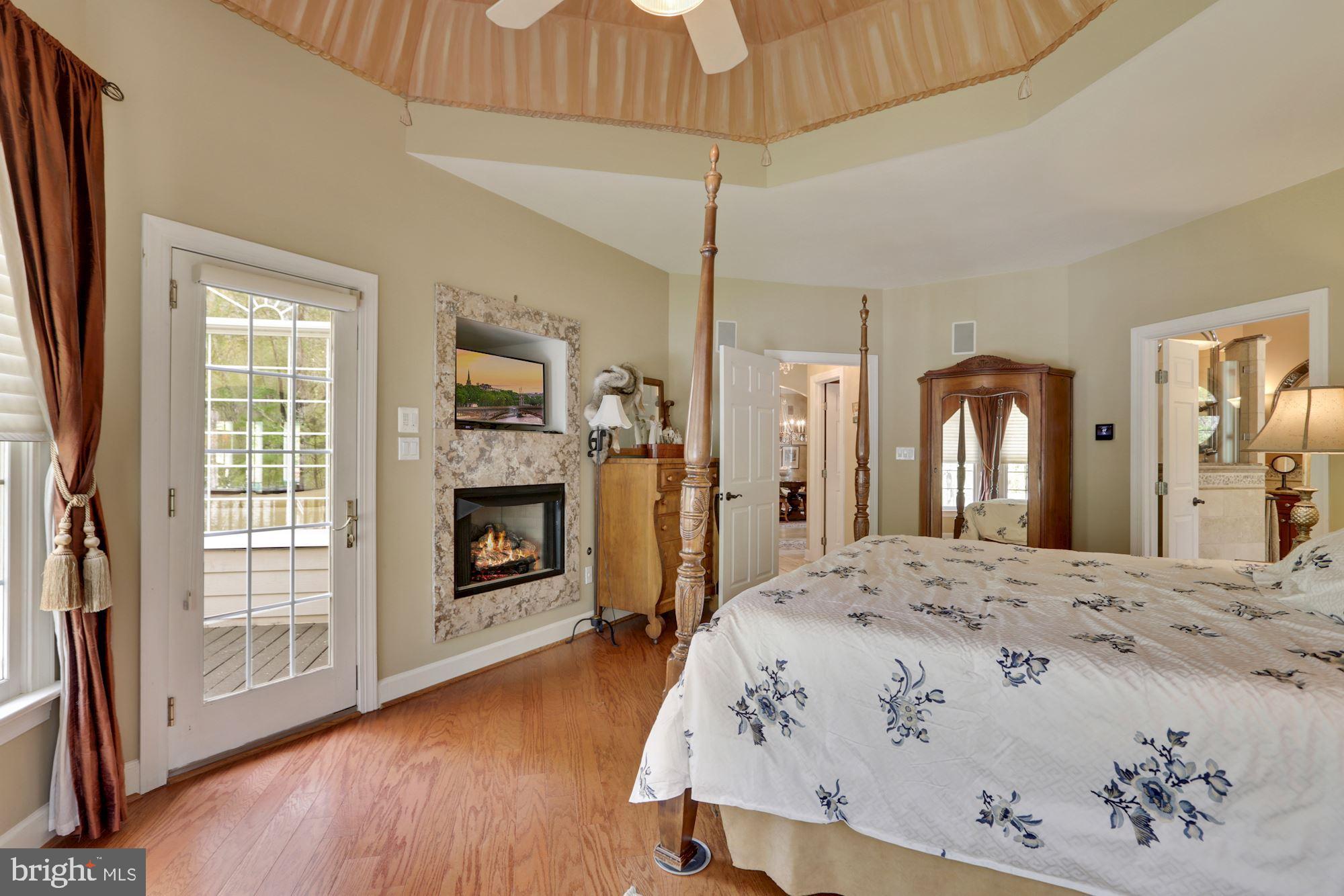 VIRGINIA RUN THE ESTATES - Residential