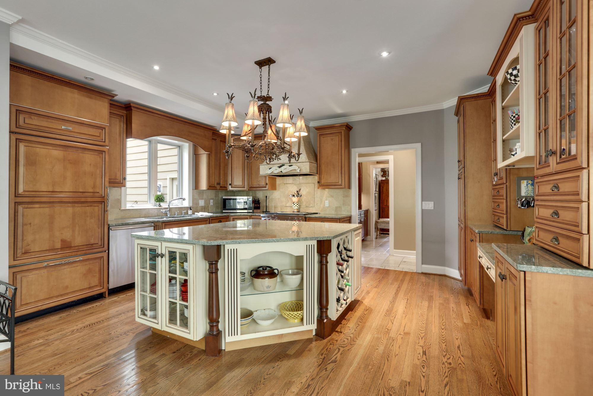 VIRGINIA RUN THE ESTATES - Residential