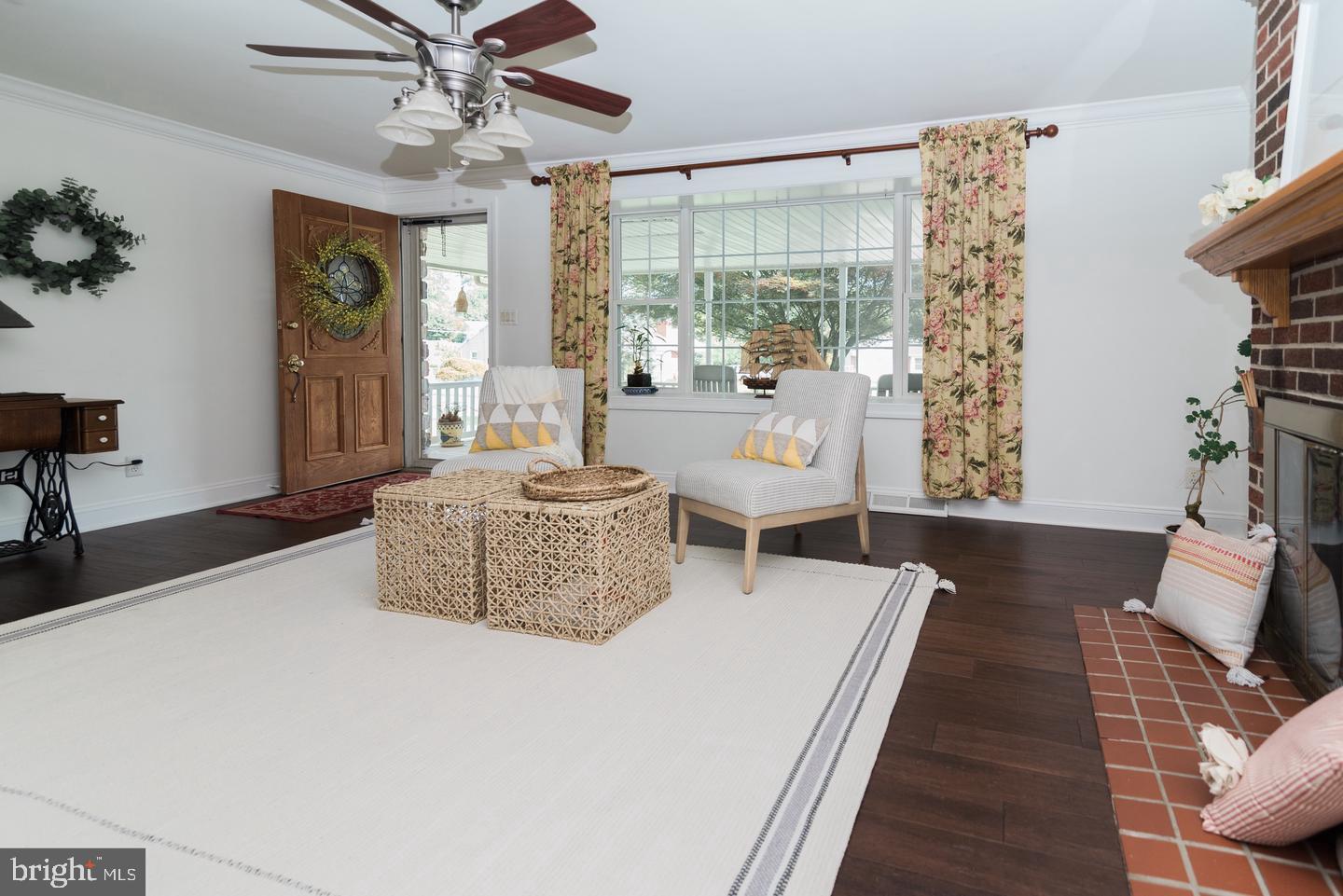 COLONIAL ACRES - Residential Lease