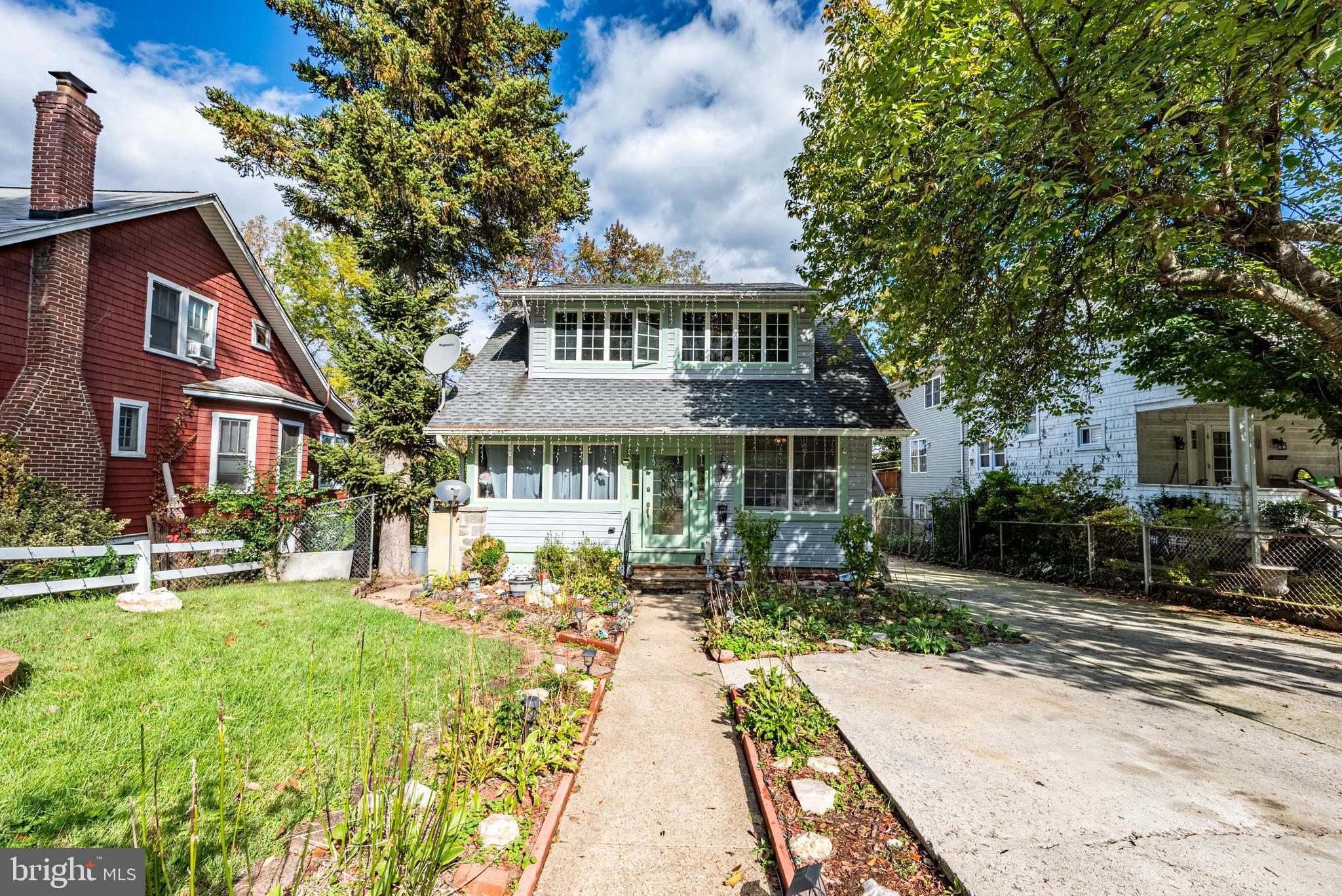 LARCHMONT - Residential