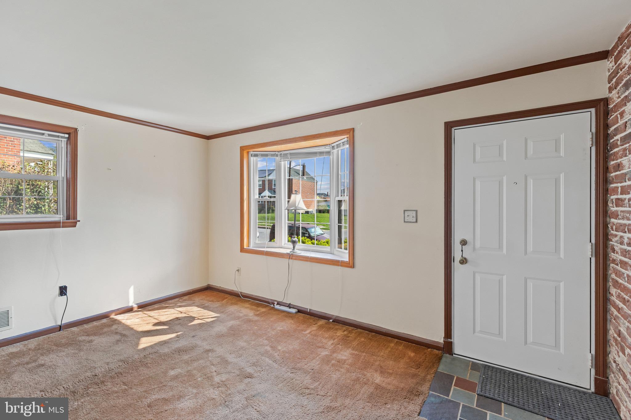 5556 DOLORES AVENUE