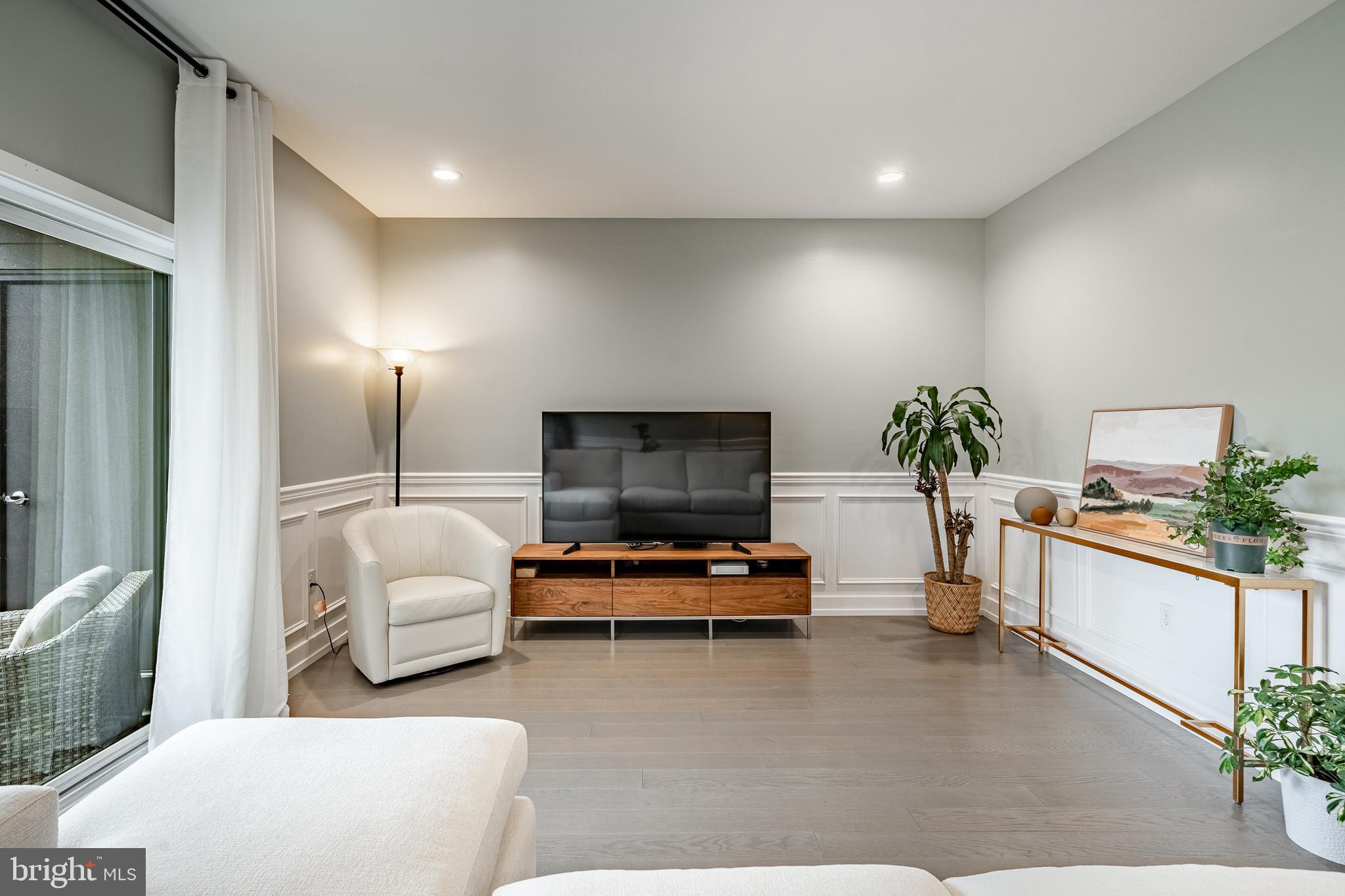 BROWNSTONES AT VF - Residential