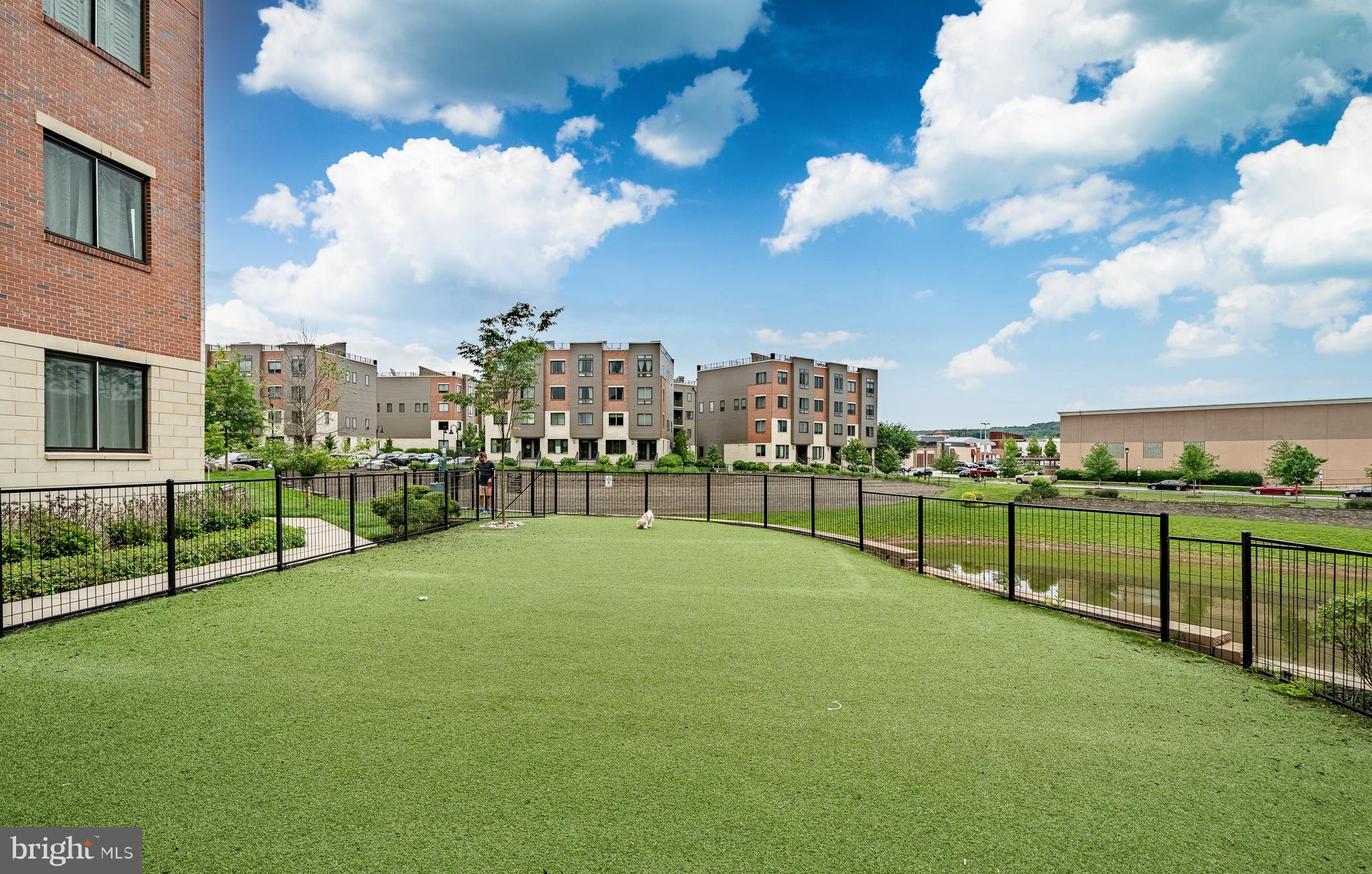 BROWNSTONES AT VF - Residential