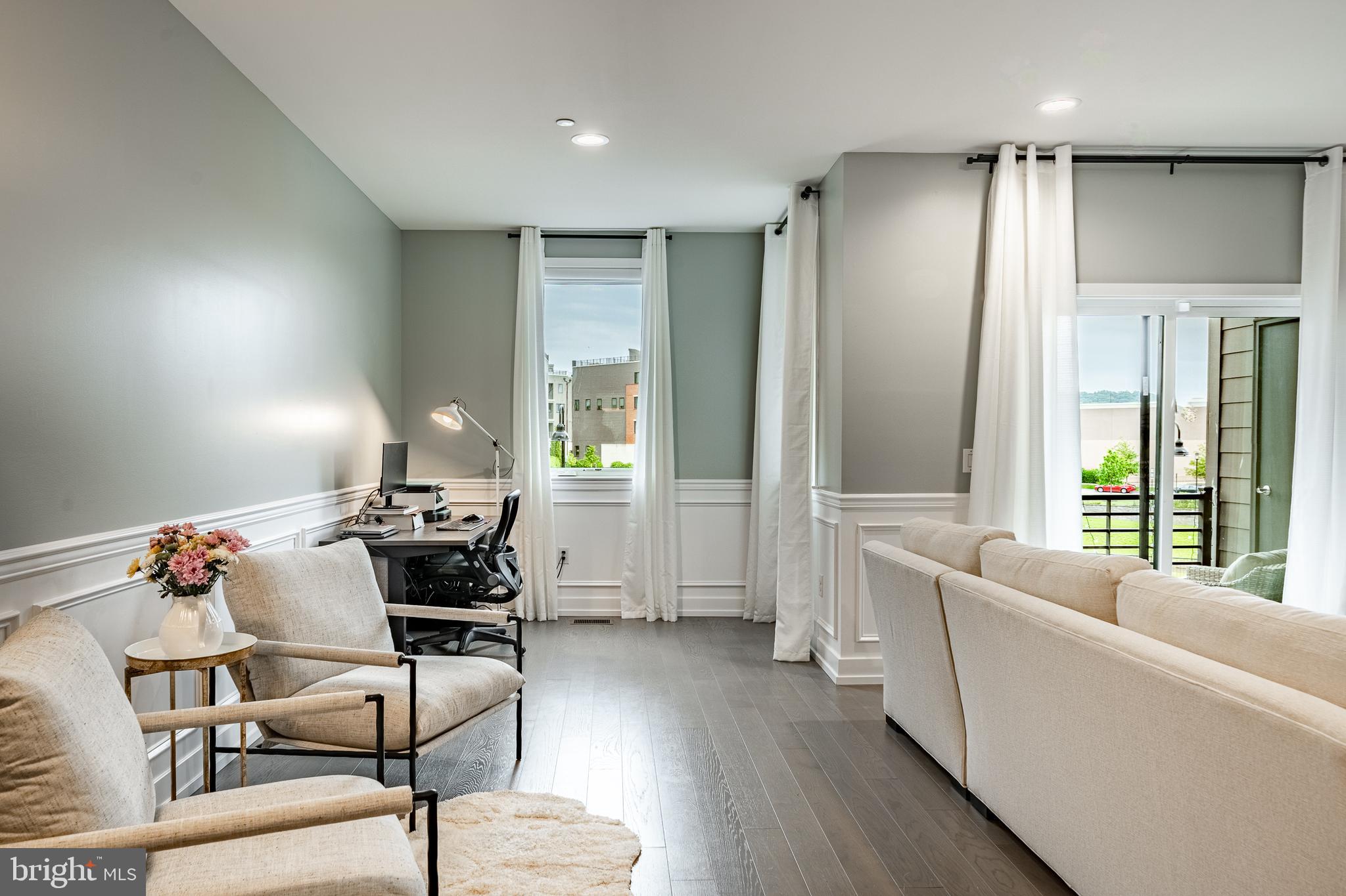 BROWNSTONES AT VF - Residential
