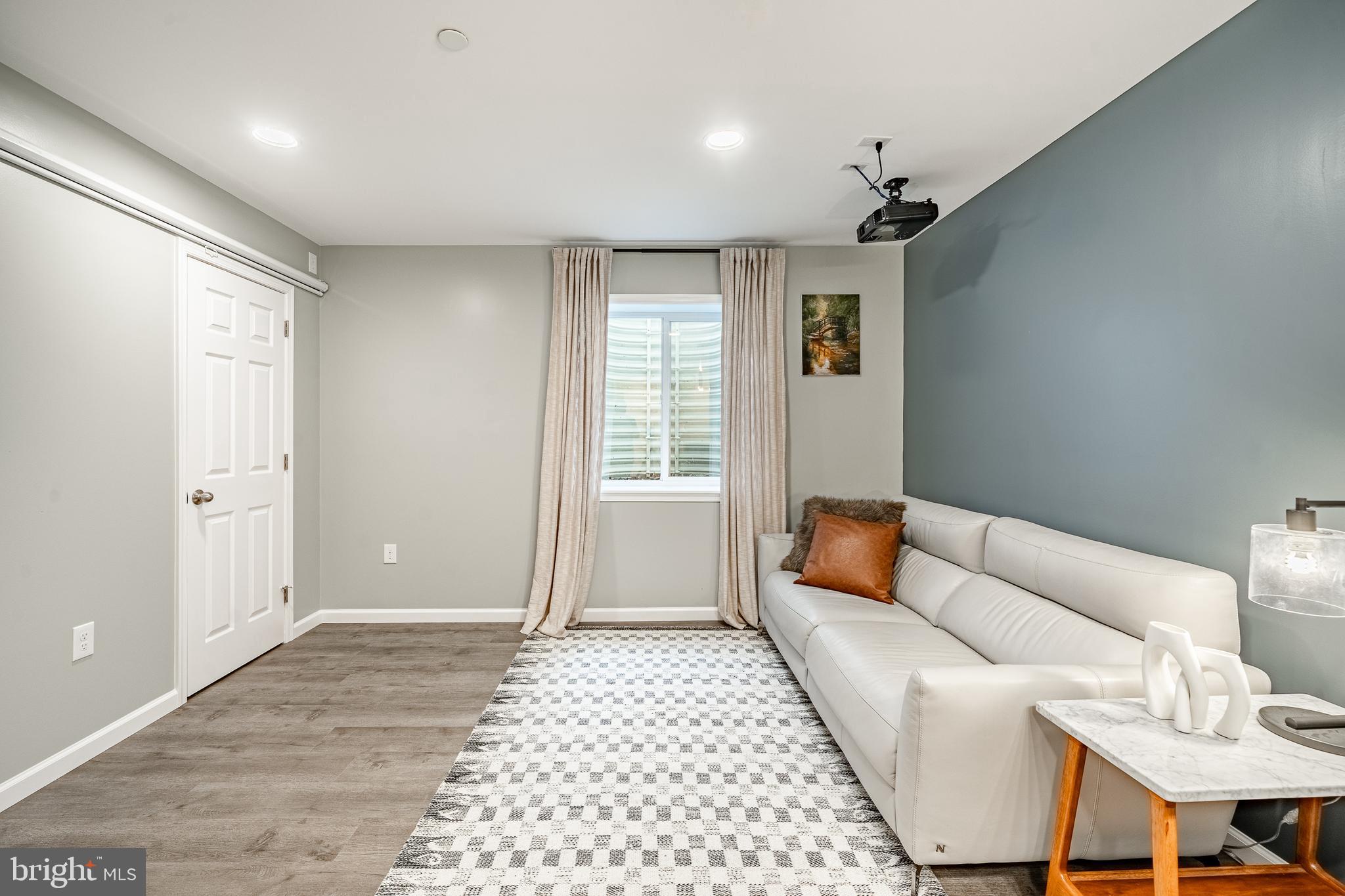 BROWNSTONES AT VF - Residential