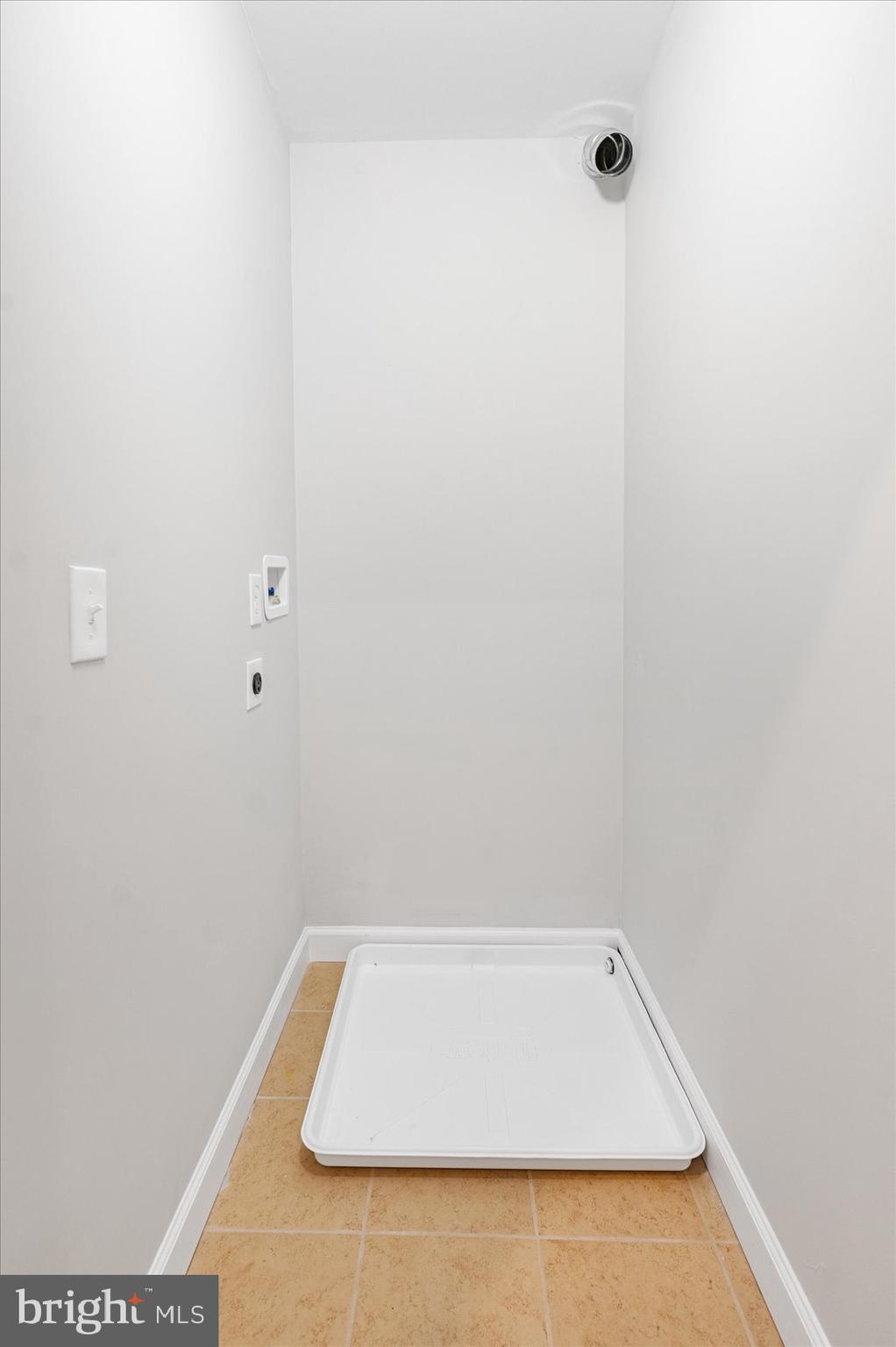 SANDTOWN-WINCHESTER - Residential