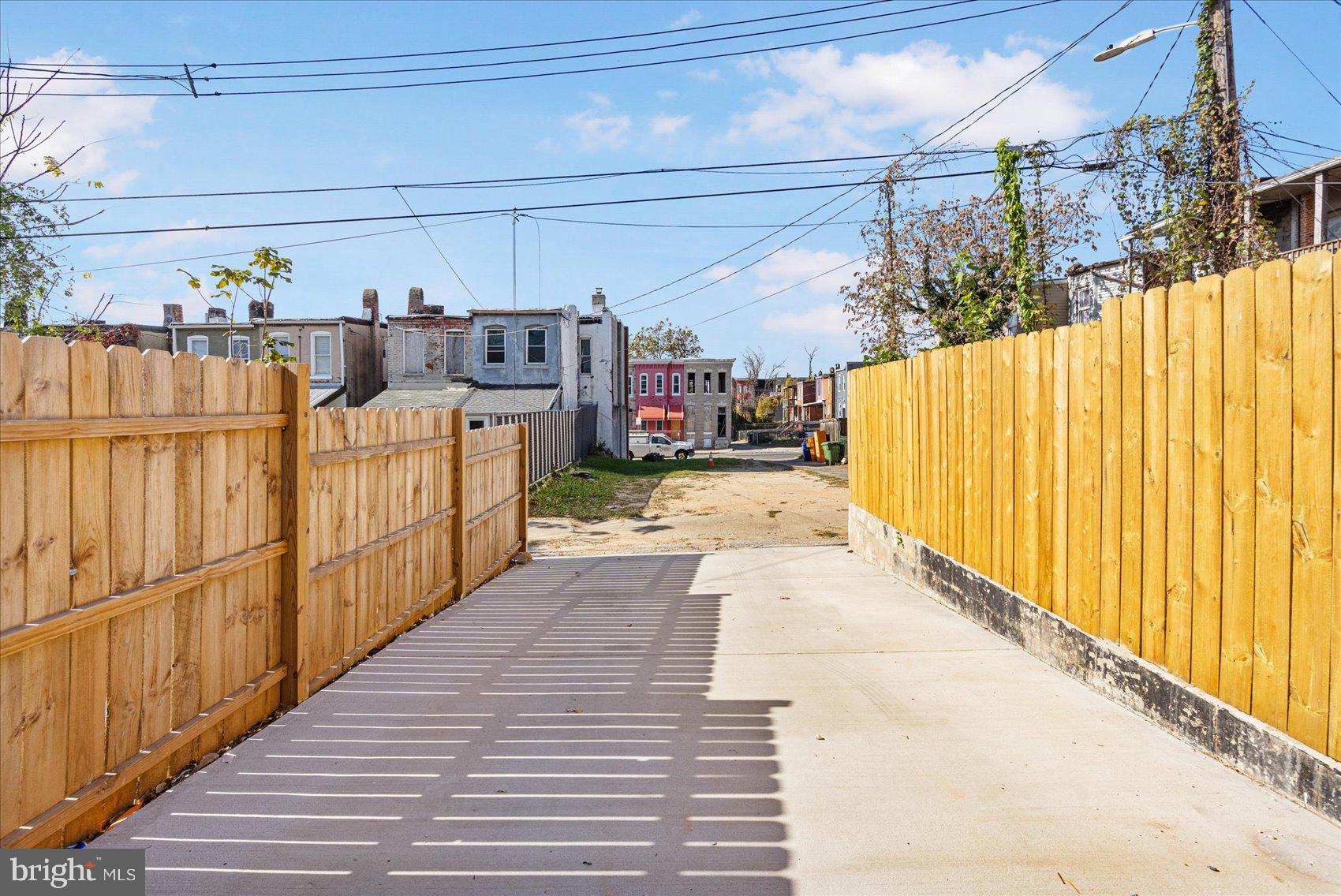 SANDTOWN-WINCHESTER - Residential