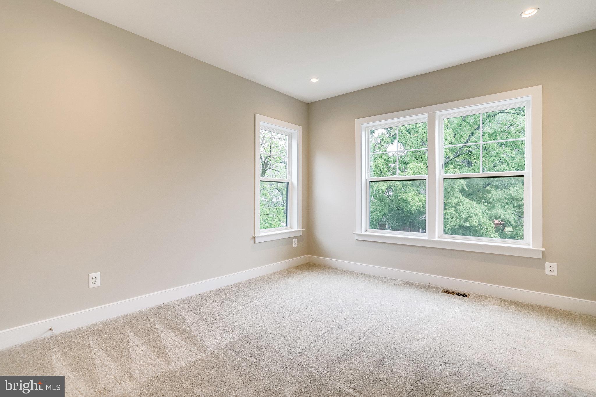 SCHUTT ESTATE - Residential