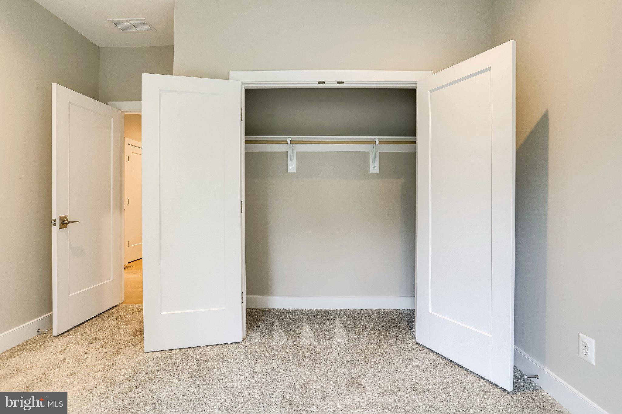 SCHUTT ESTATE - Residential