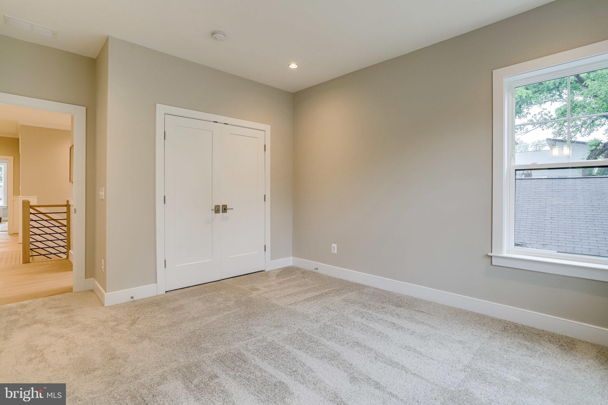 SCHUTT ESTATE - Residential