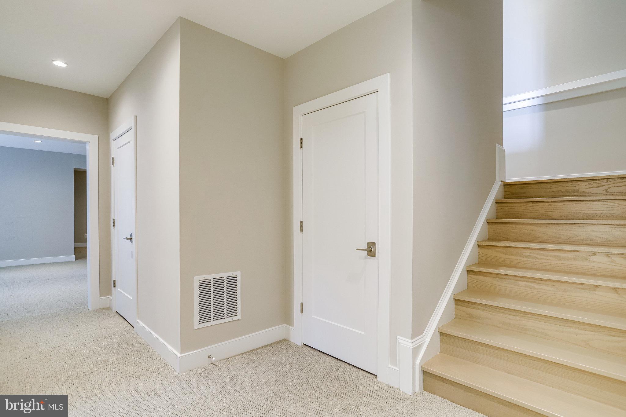 SCHUTT ESTATE - Residential