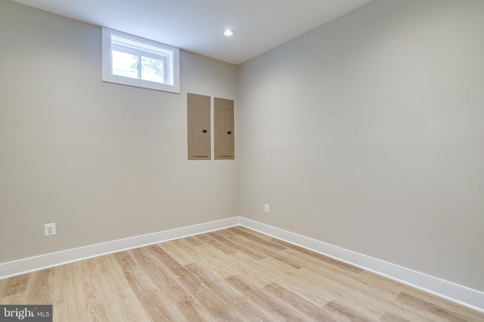 SCHUTT ESTATE - Residential