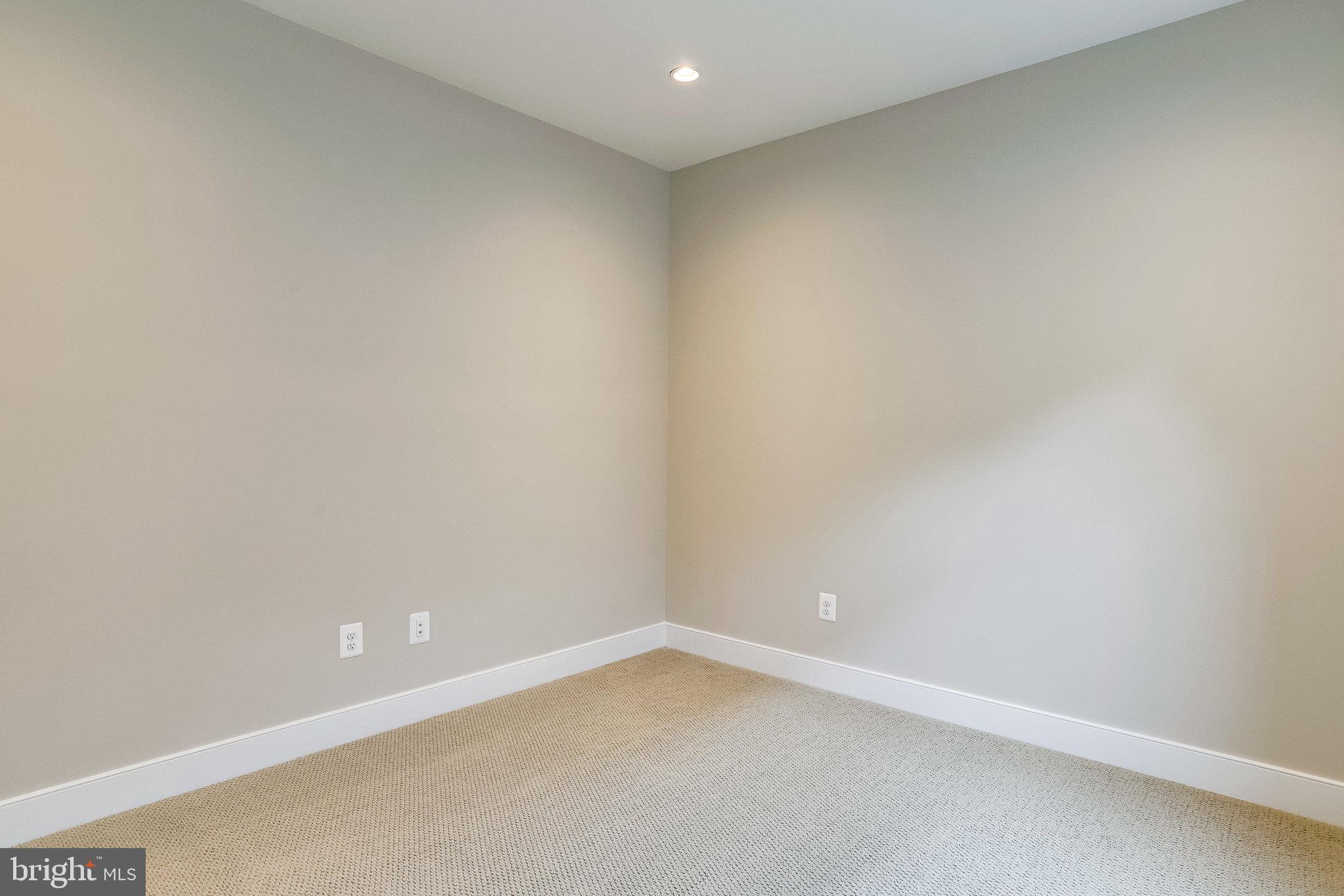 SCHUTT ESTATE - Residential