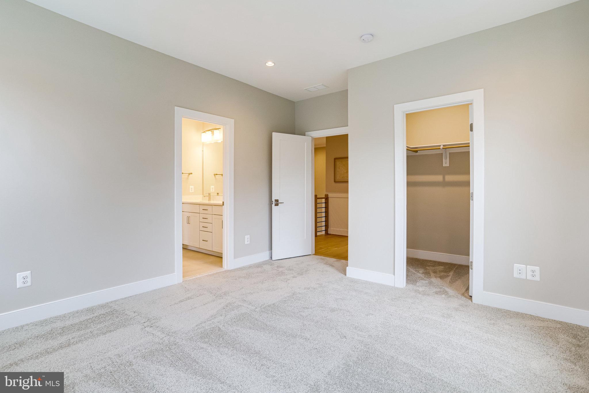 SCHUTT ESTATE - Residential